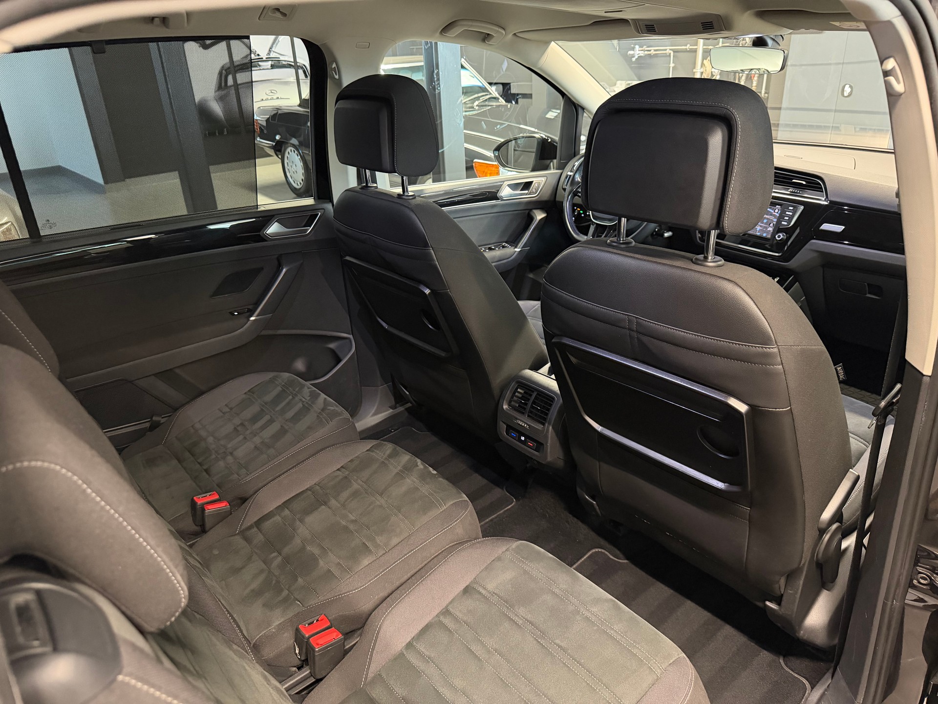 VW Touran 1.4 TSI BlueMotion Technology Highline DSG 7-Sitzer-image-23