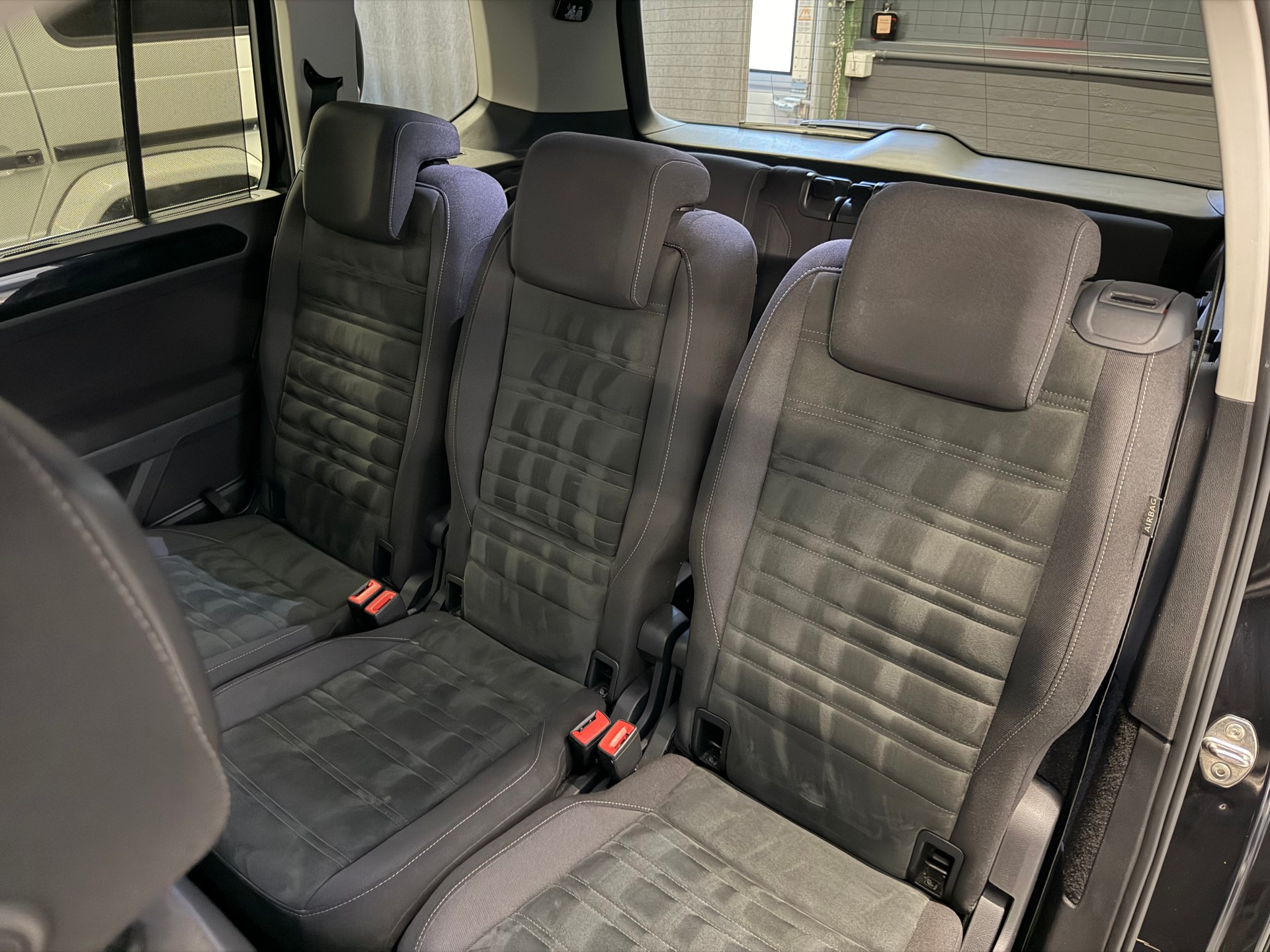 VW Touran 1.4 TSI BlueMotion Technology Highline DSG 7-Sitzer-image-21