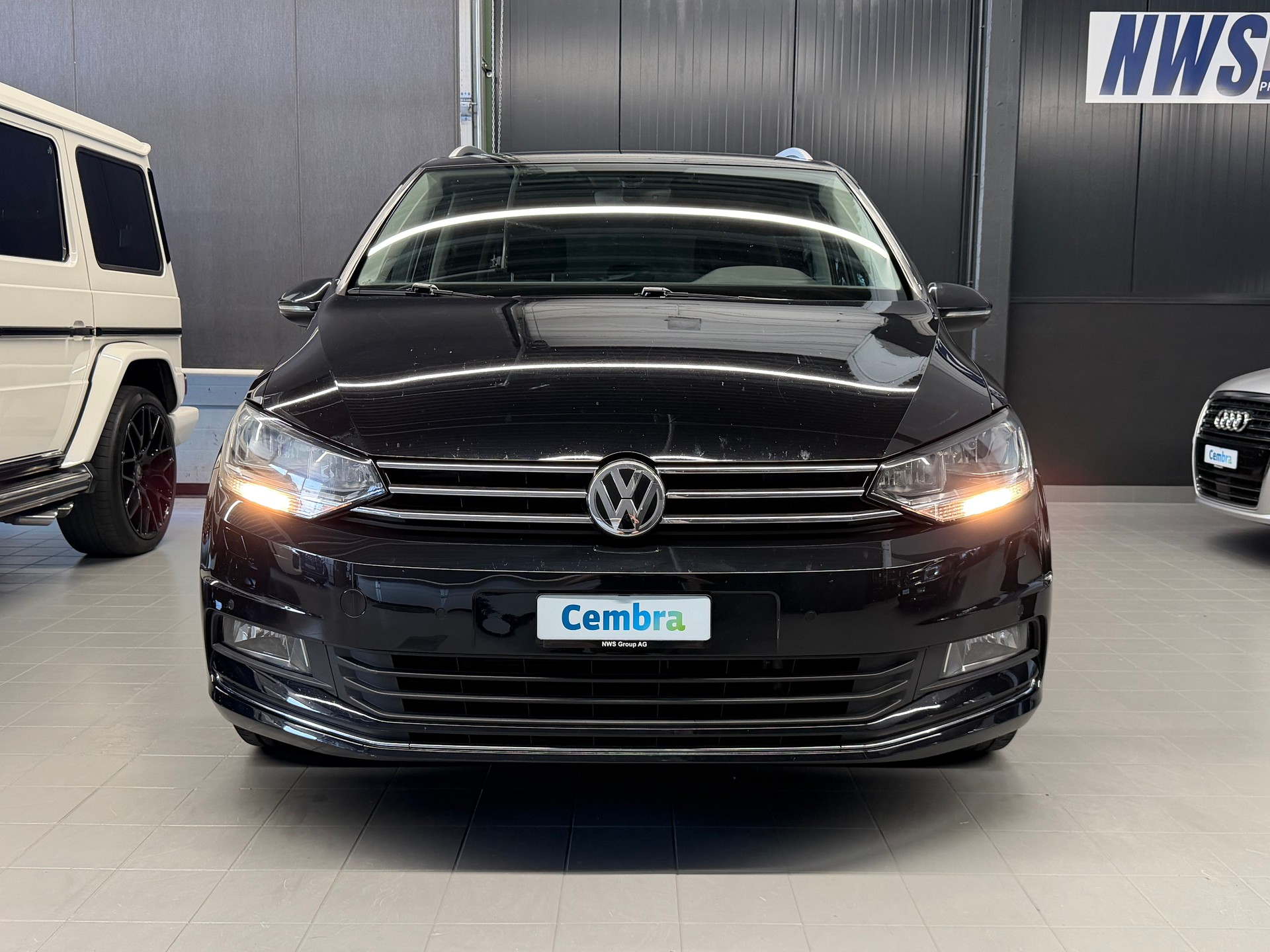 VW Touran 1.4 TSI BlueMotion Technology Highline DSG 7-Sitzer-image-2