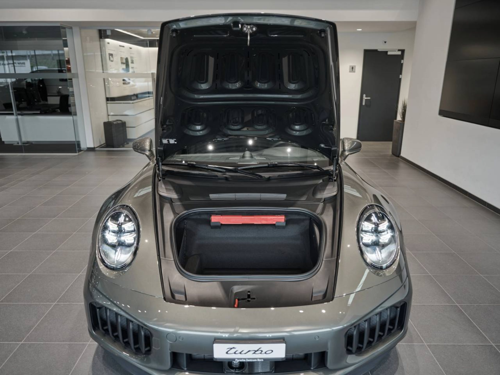 PORSCHE 911 Turbo S-image-9