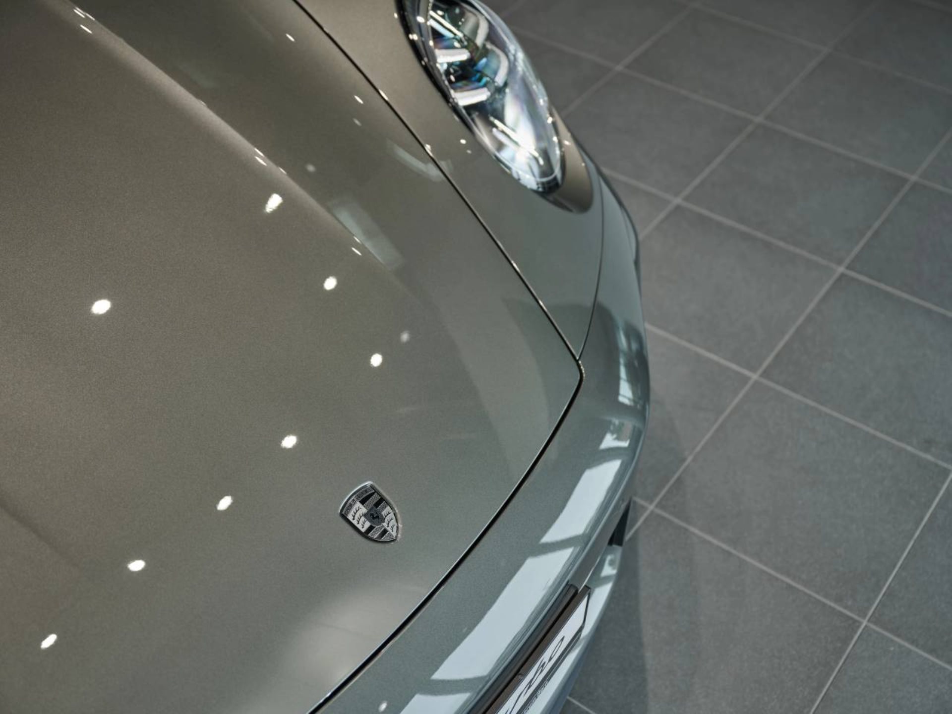 PORSCHE 911 Turbo S-image-23