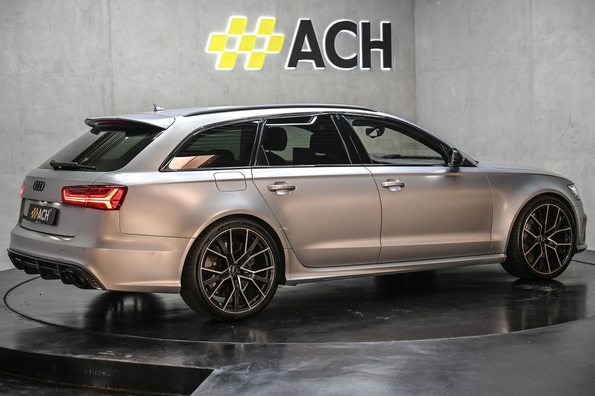 AUDI AUDI RS6 Avant 4.0 TFSI V8 performance quattro-image-9