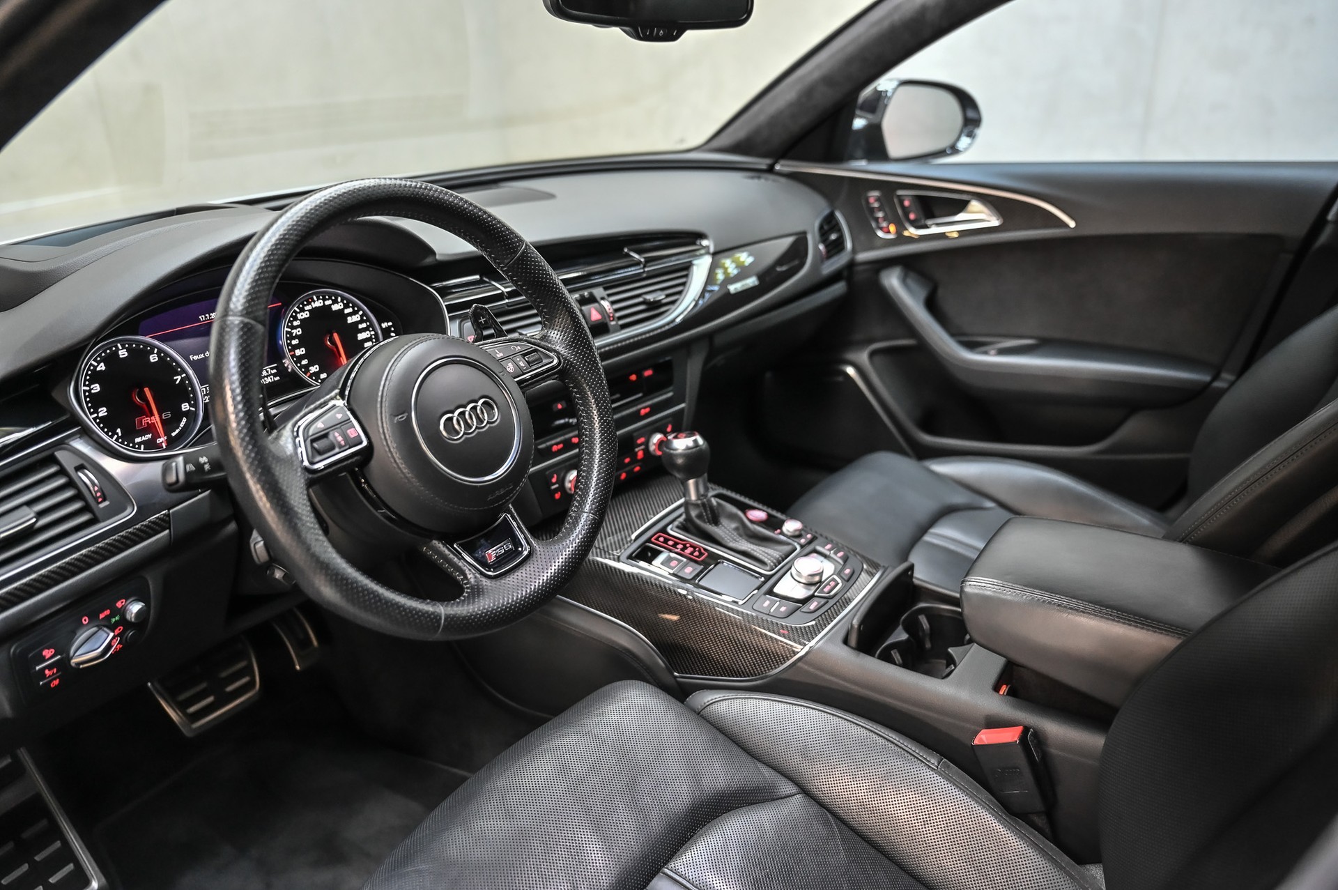 AUDI AUDI RS6 Avant 4.0 TFSI V8 performance quattro-image-21