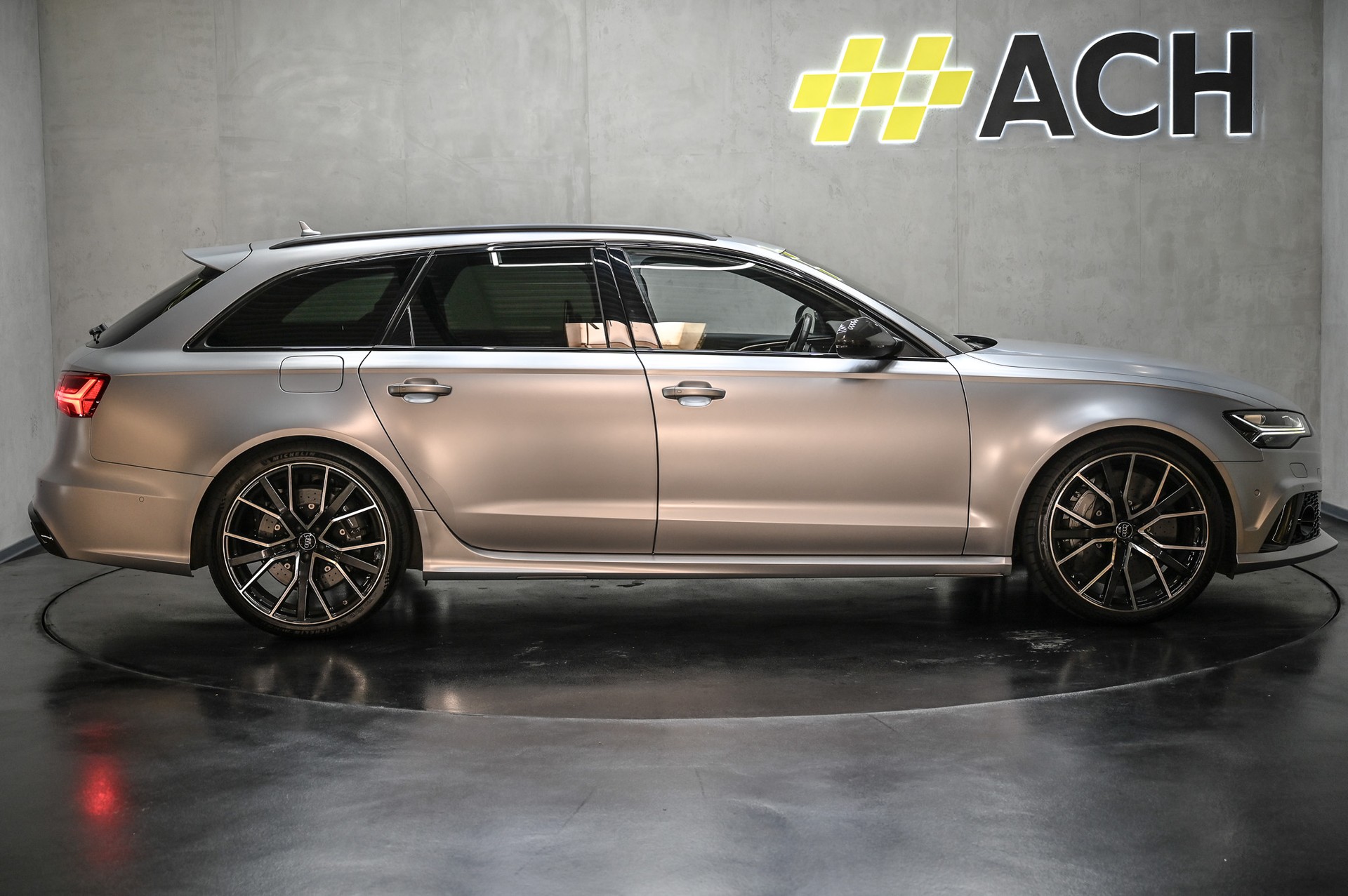 AUDI AUDI RS6 Avant 4.0 TFSI V8 performance quattro-image-10