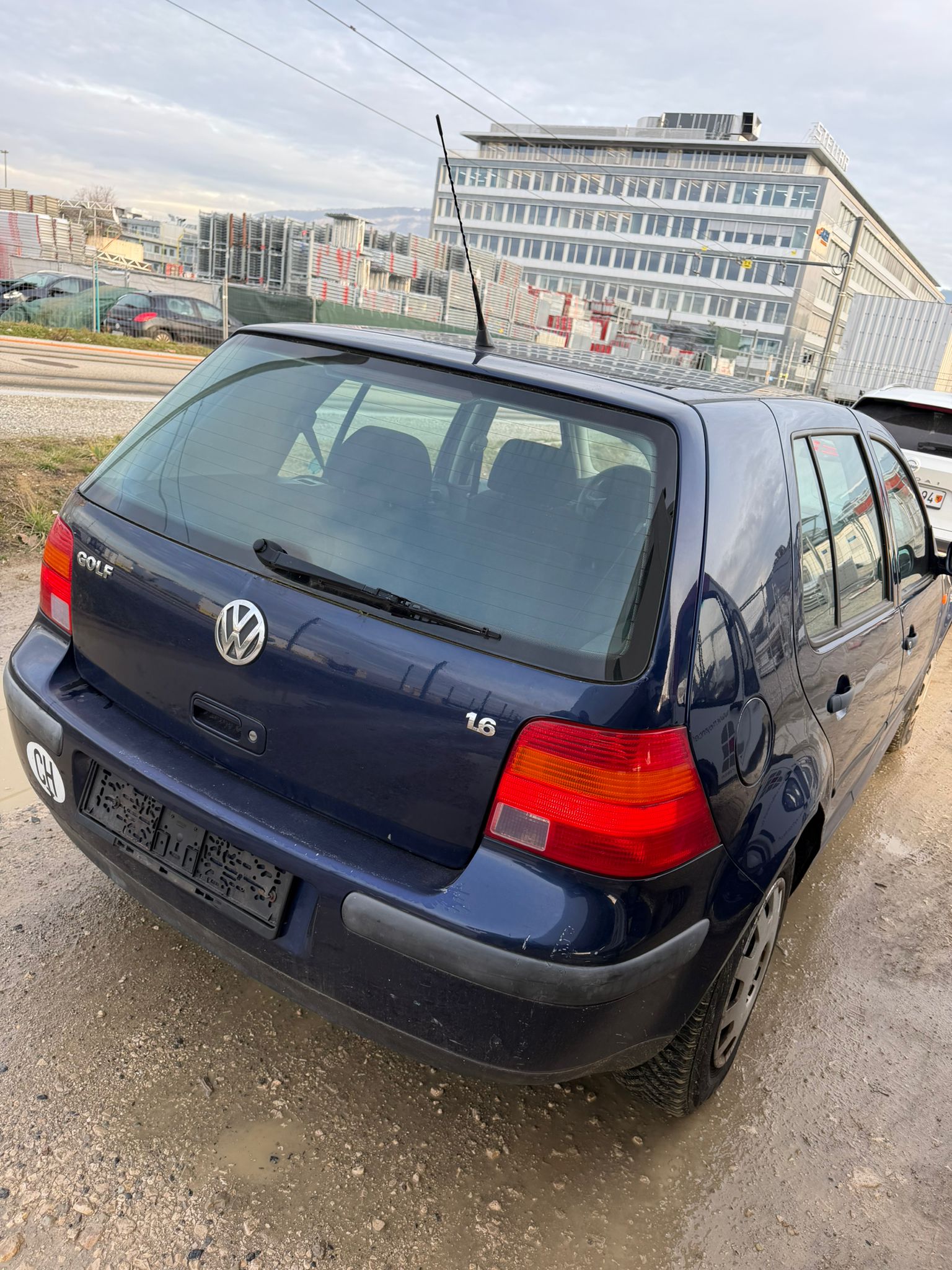 VW Golf 1.6-image-3