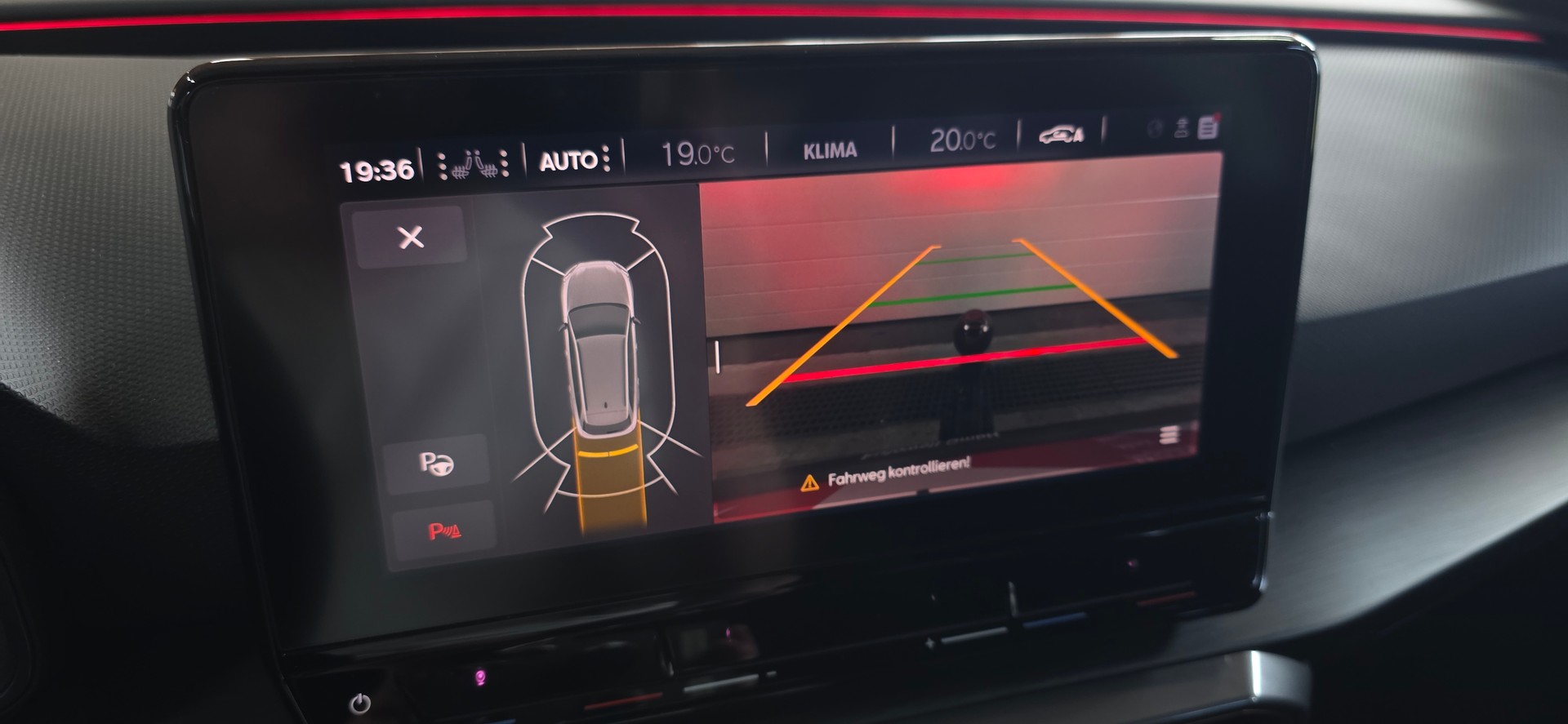 CUPRA LEON ST 2.0 TSI VZ DSG 4Drive *Anhängerkupplung*Spurhalte-&AbstandsAssistent*Rückfahrkamera*Ambientebeleuchtung*-image-24