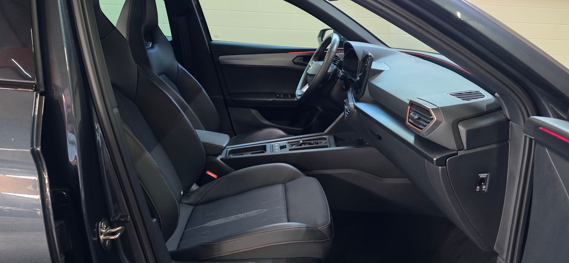 CUPRA LEON ST 2.0 TSI VZ DSG 4Drive *Anhängerkupplung*Spurhalte-&AbstandsAssistent*Rückfahrkamera*Ambientebeleuchtung*-image-26