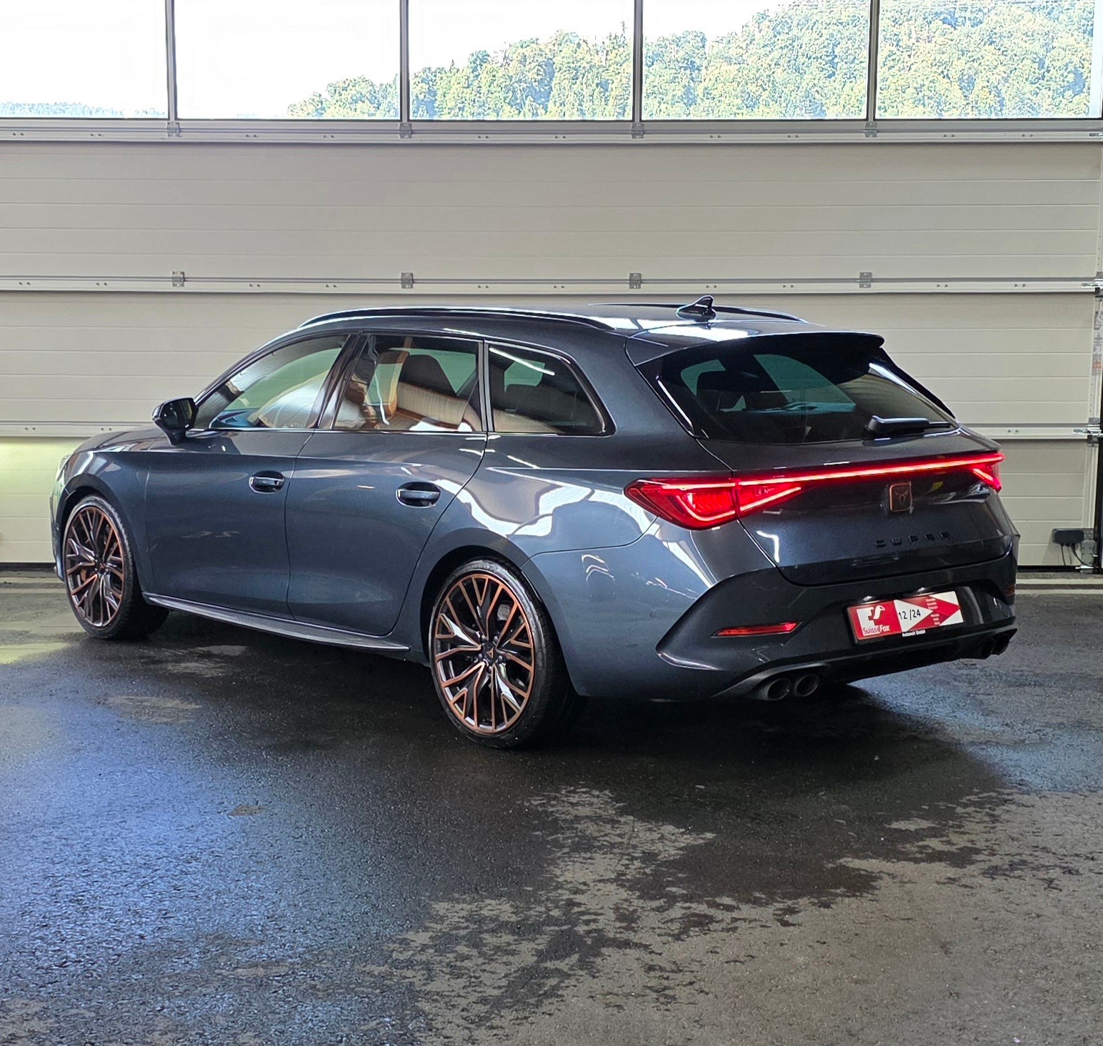 CUPRA LEON ST 2.0 TSI VZ DSG 4Drive *Anhängerkupplung*Spurhalte-&AbstandsAssistent*Rückfahrkamera*Ambientebeleuchtung*-image-2
