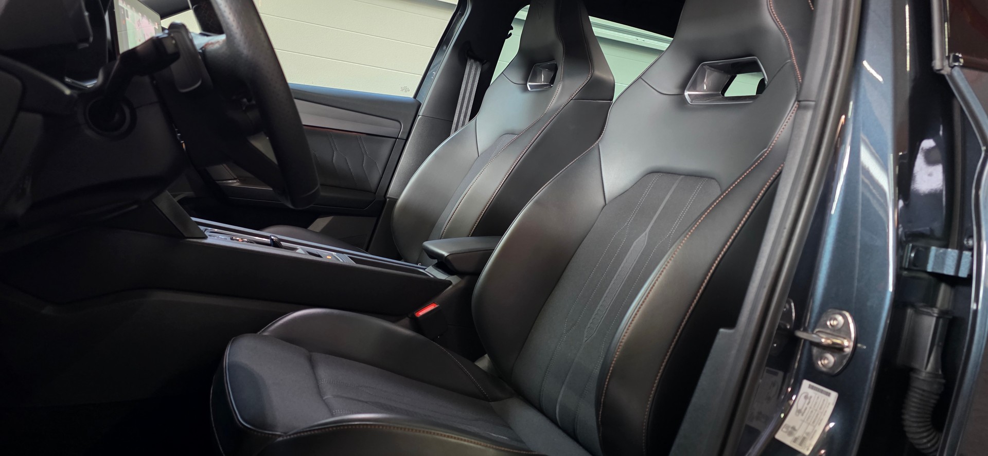 CUPRA LEON ST 2.0 TSI VZ DSG 4Drive *Anhängerkupplung*Spurhalte-&AbstandsAssistent*Rückfahrkamera*Ambientebeleuchtung*-image-9