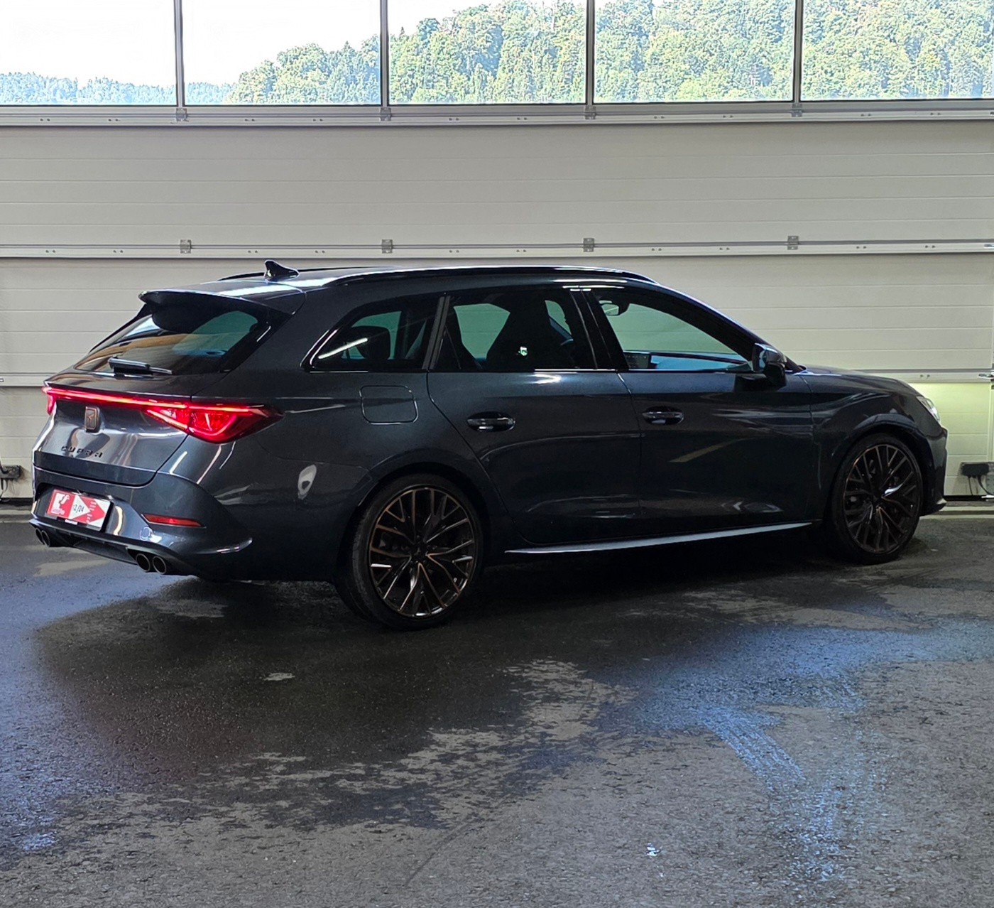 CUPRA LEON ST 2.0 TSI VZ DSG 4Drive *Anhängerkupplung*Spurhalte-&AbstandsAssistent*Rückfahrkamera*Ambientebeleuchtung*-image-4