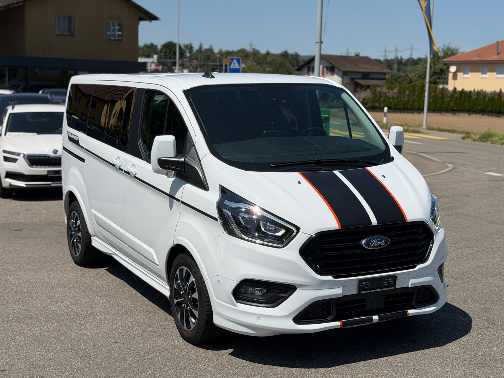 FORD Tourneo Custom 320 L1H1 Titanium A-image-13