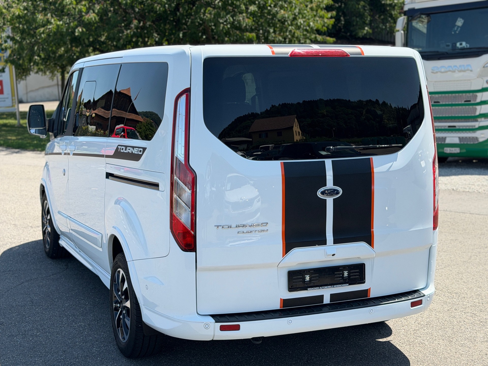 FORD Tourneo Custom 320 L1H1 Titanium A-image-15