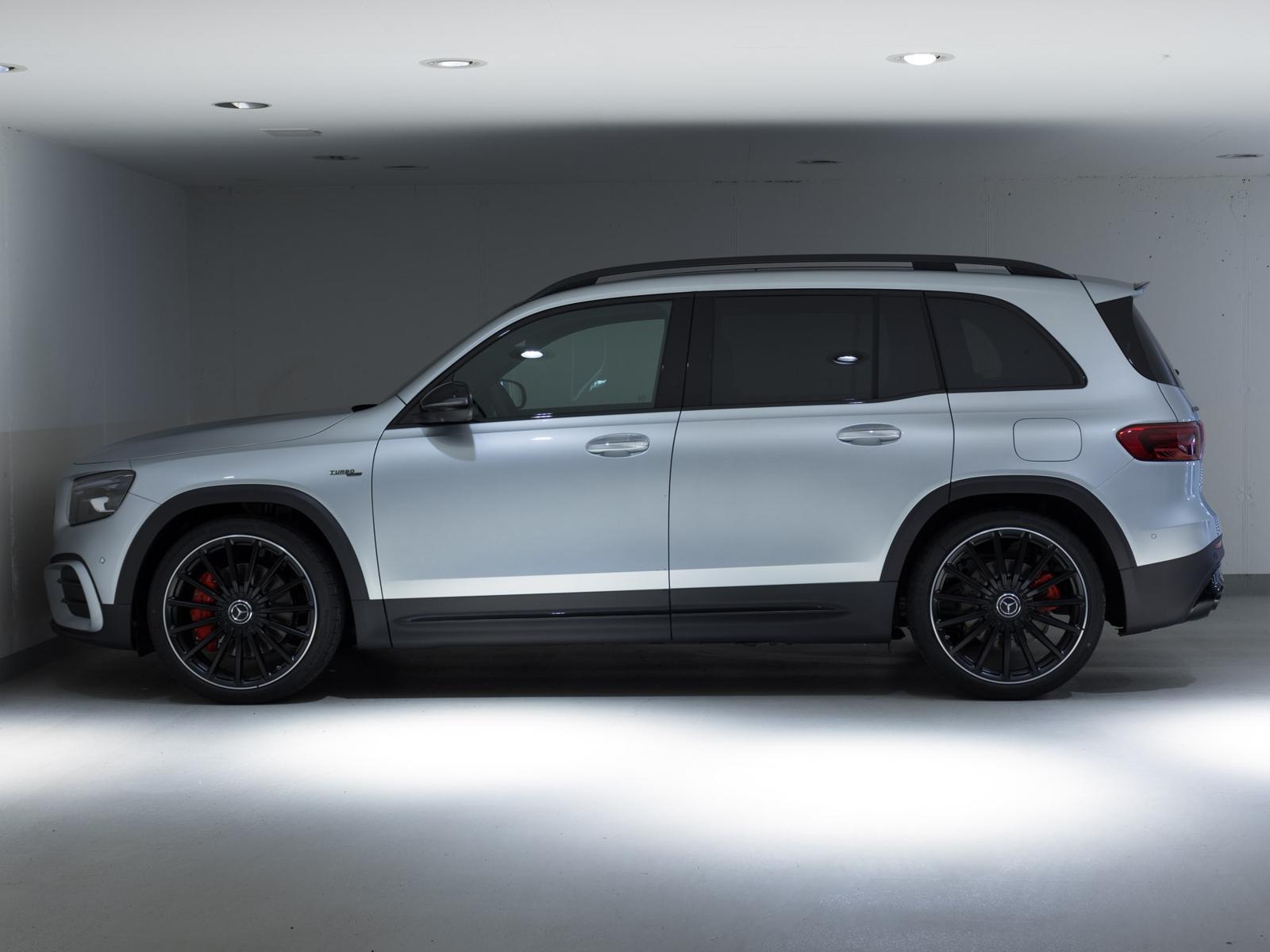 MERCEDES-BENZ GLB 35 AMG 4MATIC-image-5
