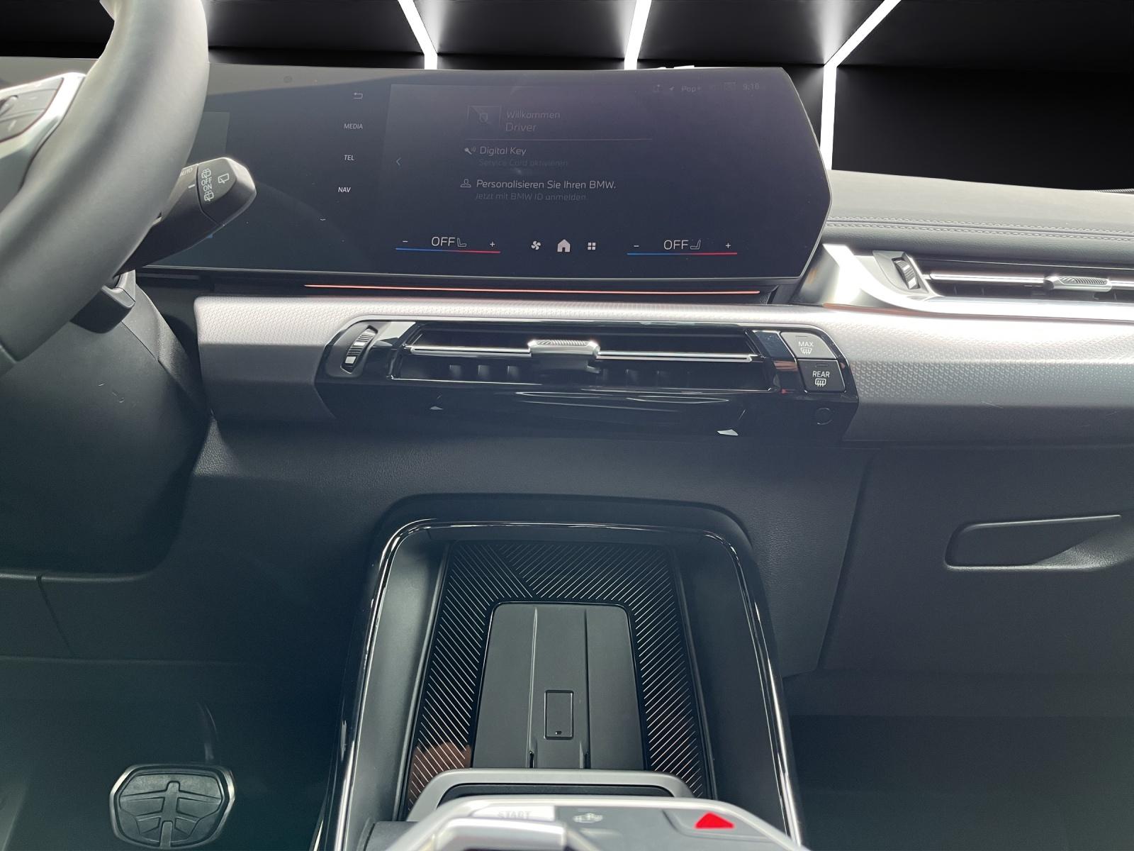 BMW X1 30e xDrive paddles-image-12