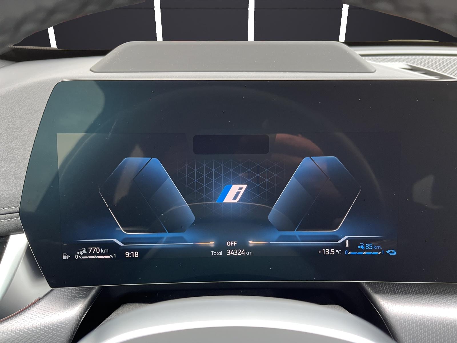 BMW X1 30e xDrive paddles-image-10