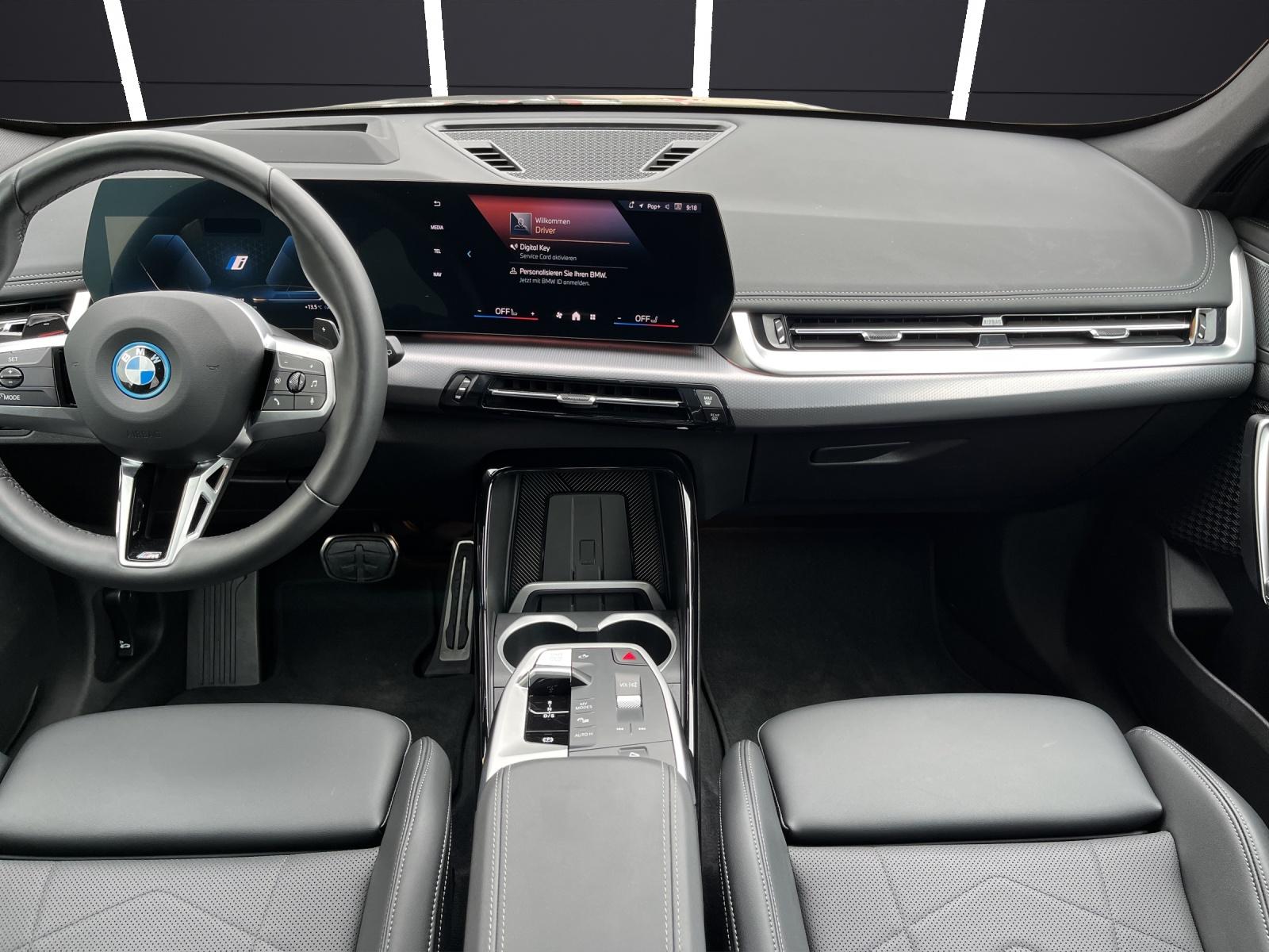 BMW X1 30e xDrive paddles-image-11