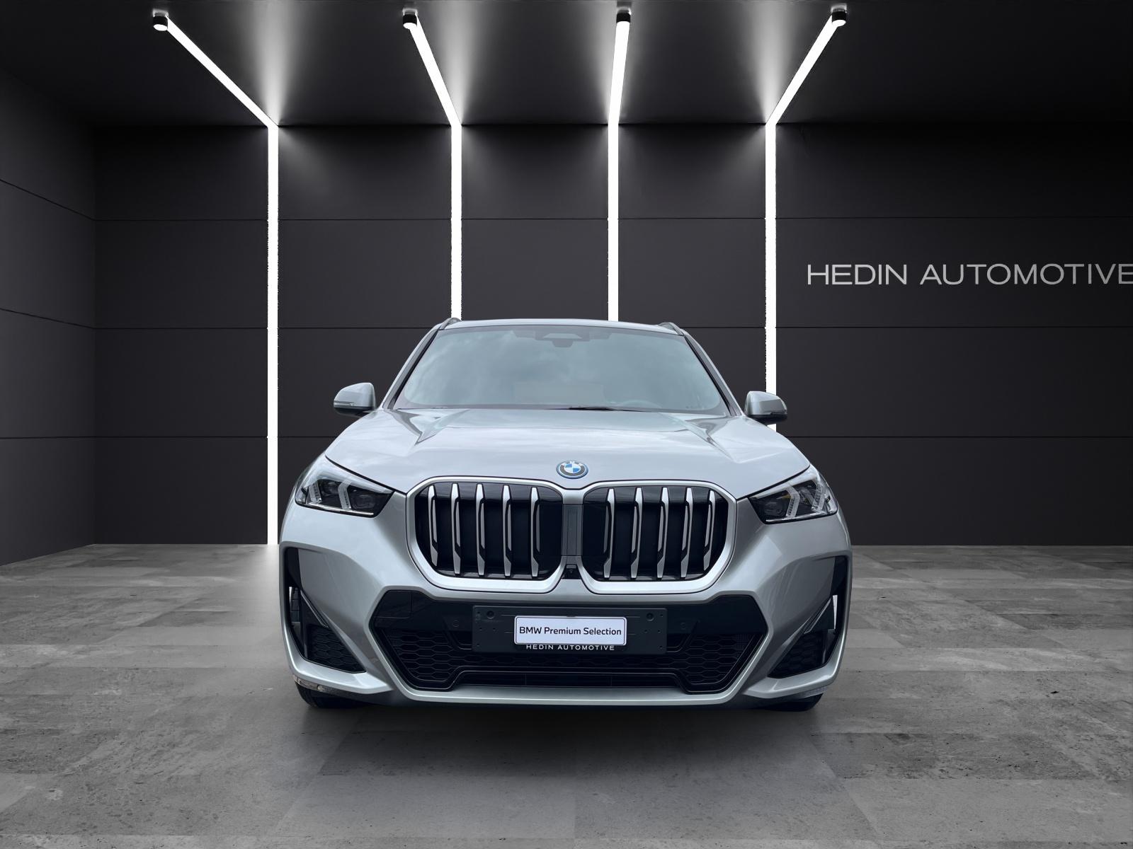 BMW X1 30e xDrive paddles-image-6