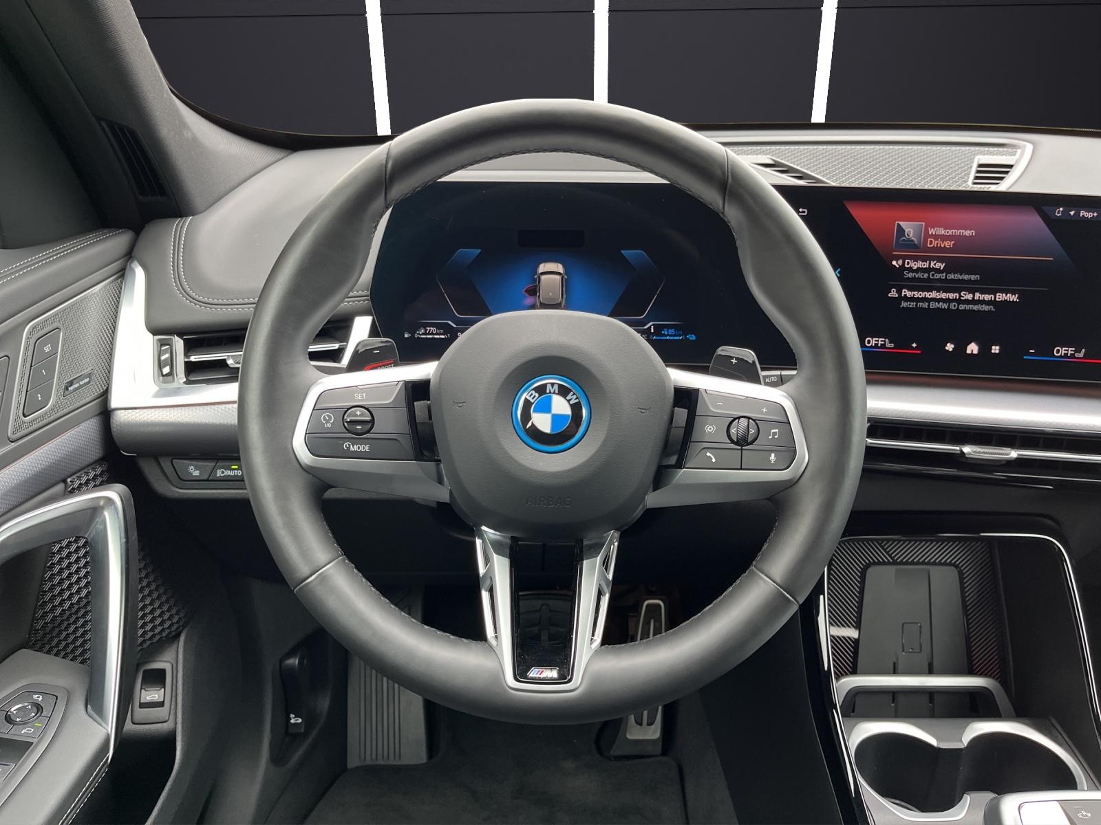BMW X1 30e xDrive paddles-image-5