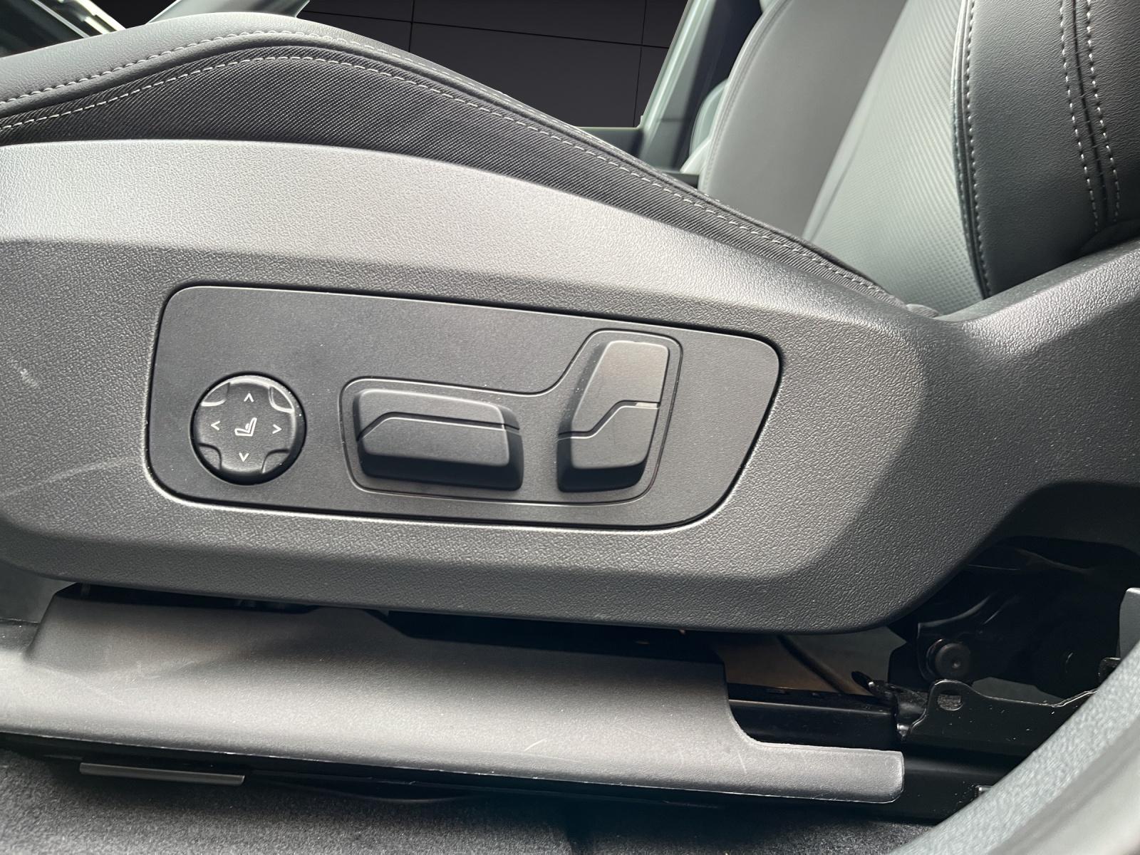 BMW X1 30e xDrive paddles-image-14