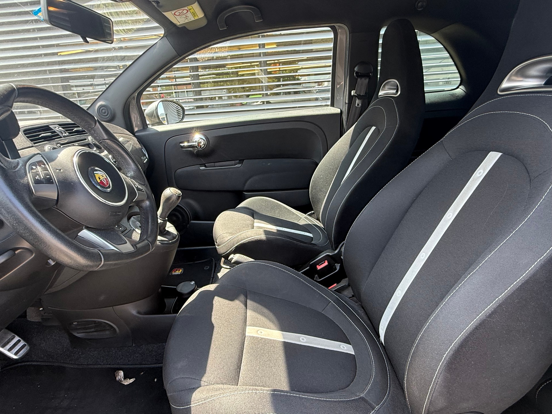 FIAT 500 1.4 16V Turbo Abarth-image-12