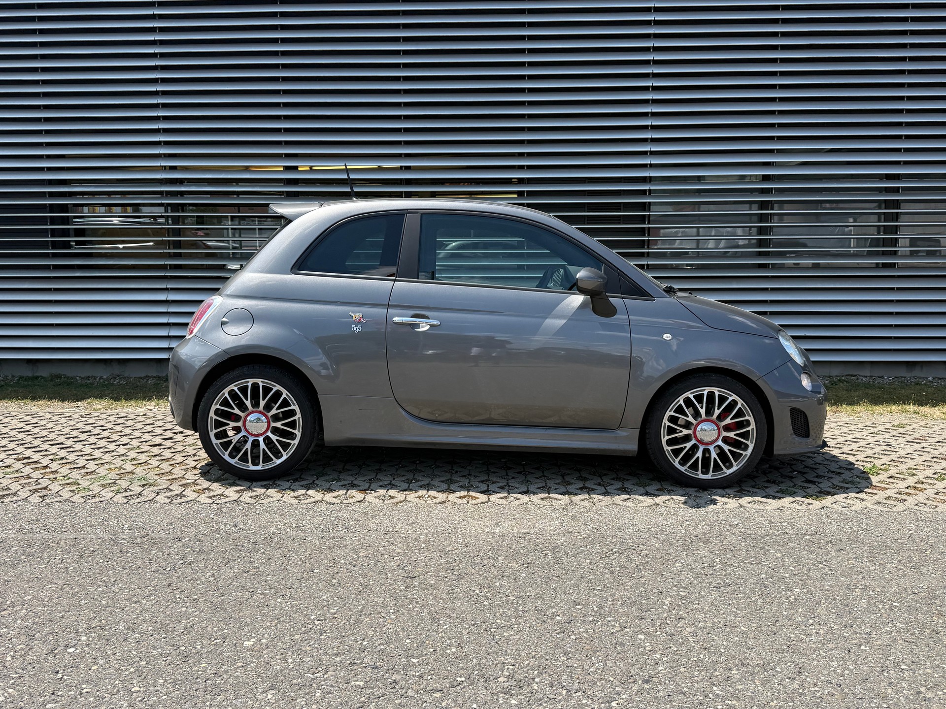 FIAT 500 1.4 16V Turbo Abarth-image-2