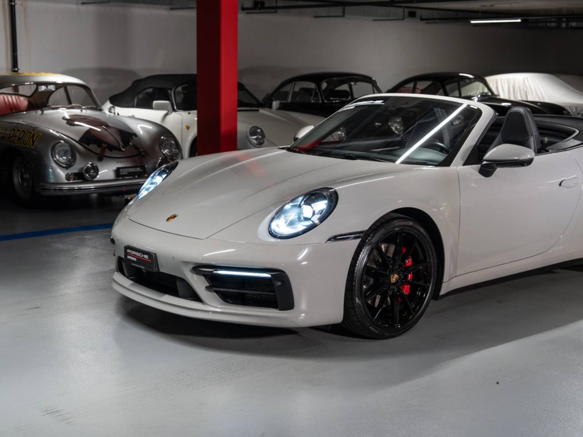 PORSCHE 911 Carrera 4S Cabriolet (MY21)-image-23