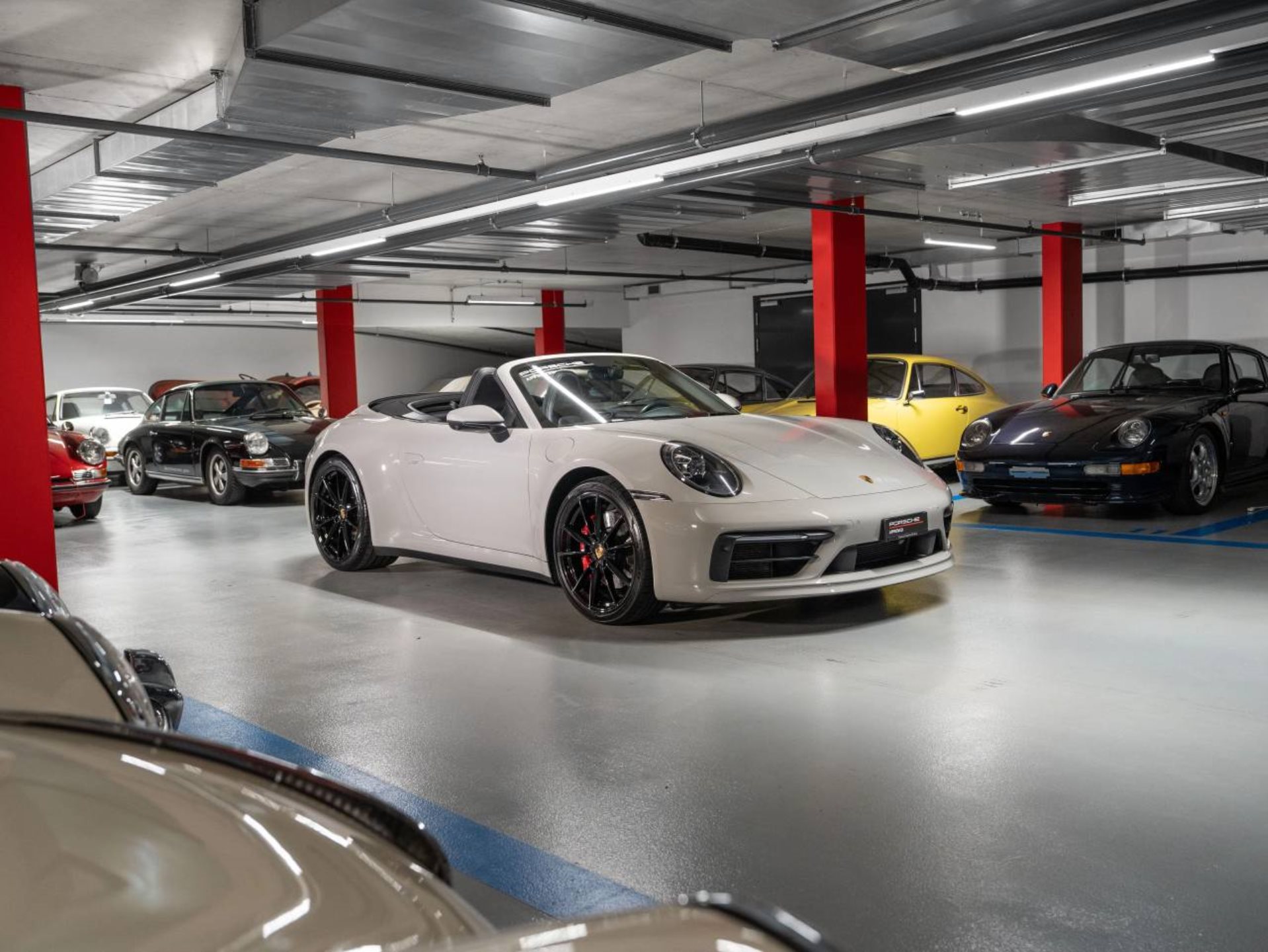 PORSCHE 911 Carrera 4S Cabriolet (MY21)-image-5