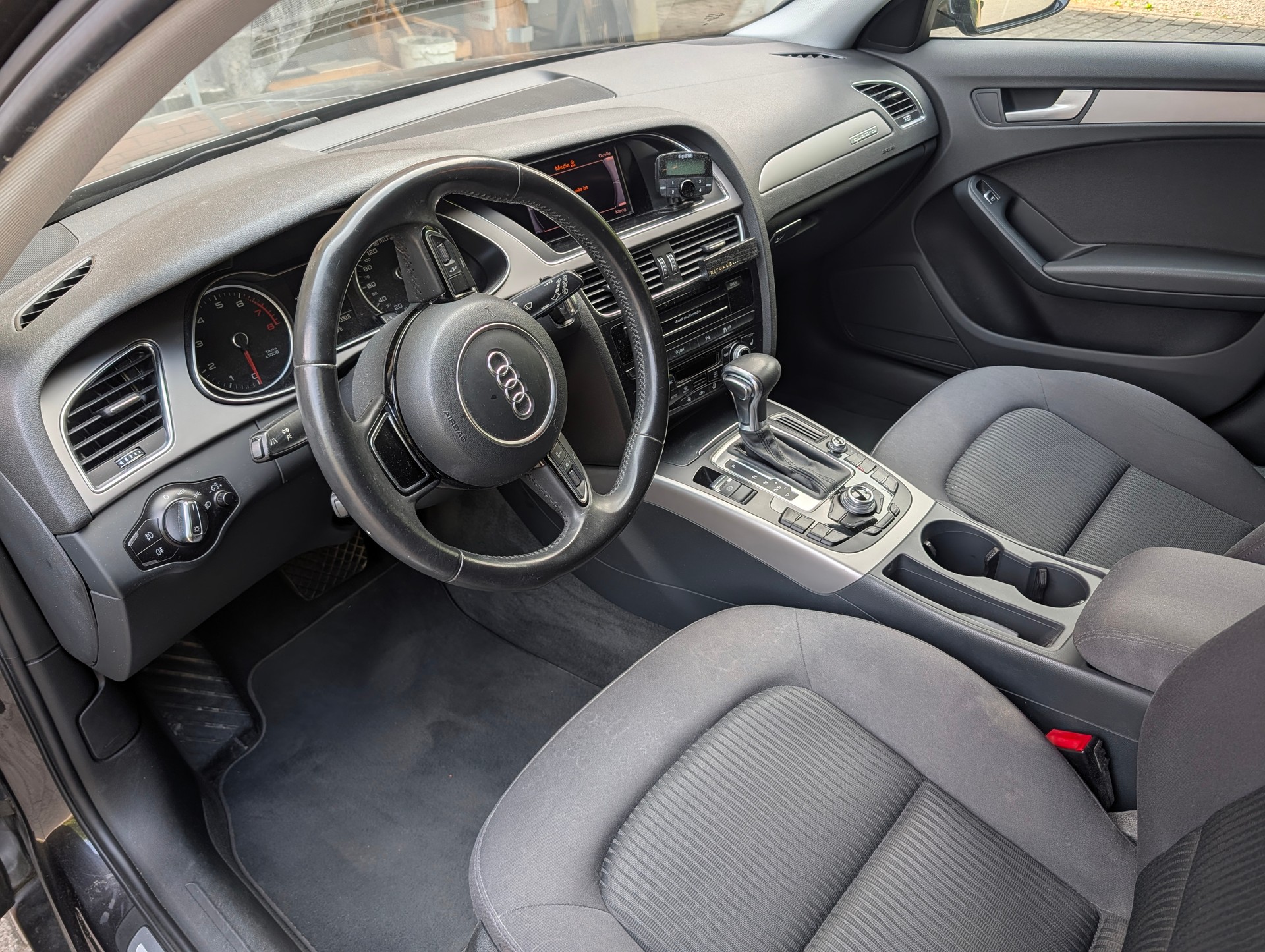 AUDI 2.0 TFSI 225 quat. S-Tronic-image-4