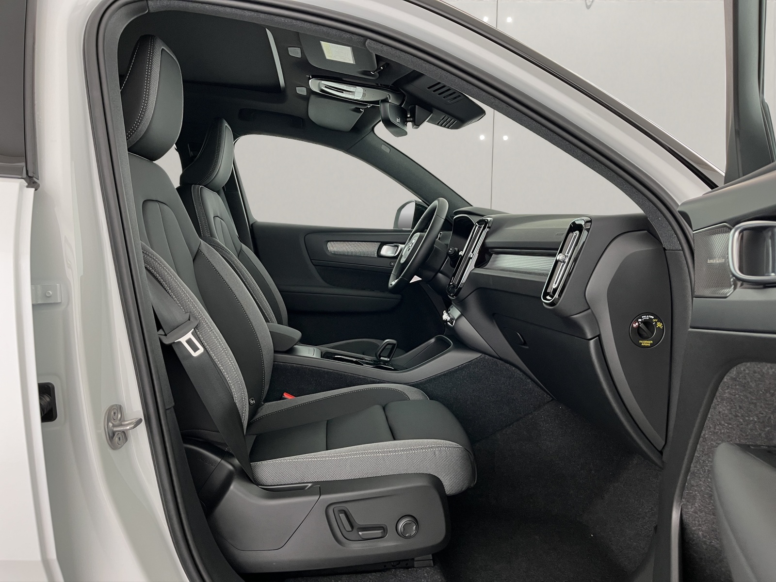 VOLVO EX40 Twin Performance Ultra AWD-image-9