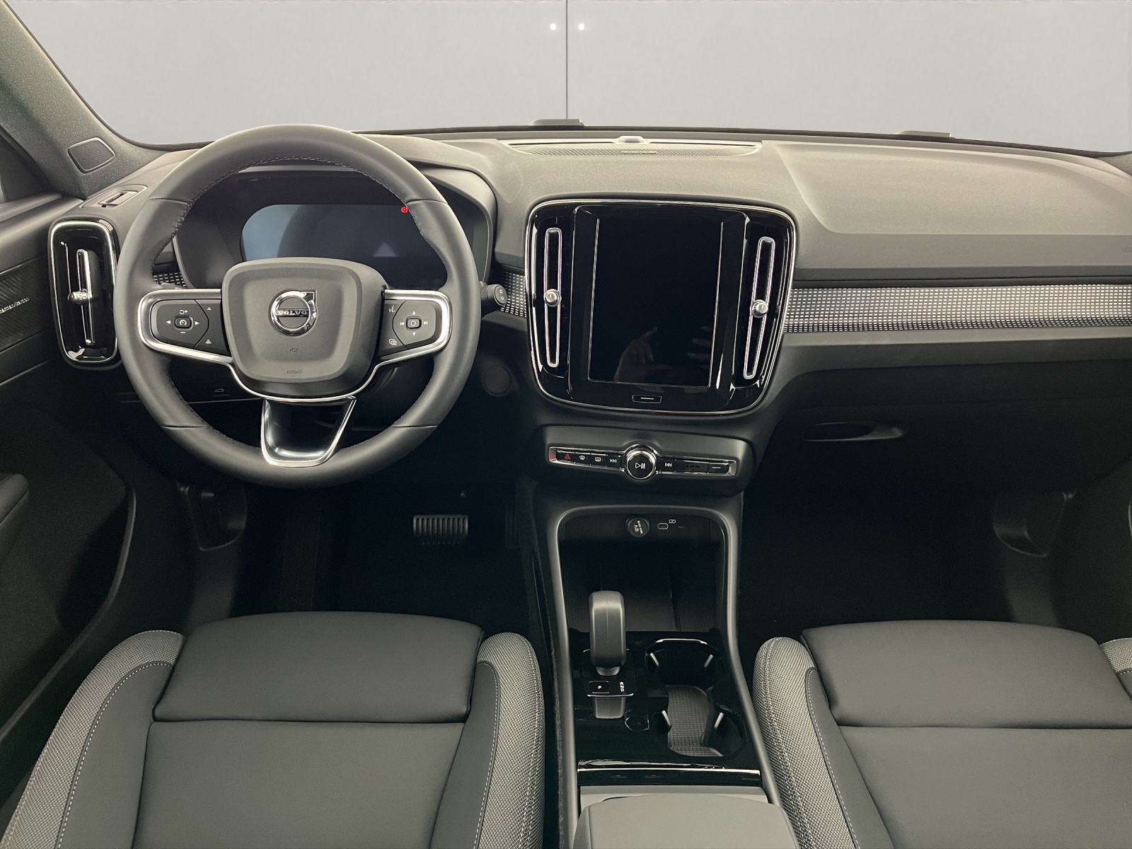 VOLVO EX40 Twin Performance Ultra AWD-image-12