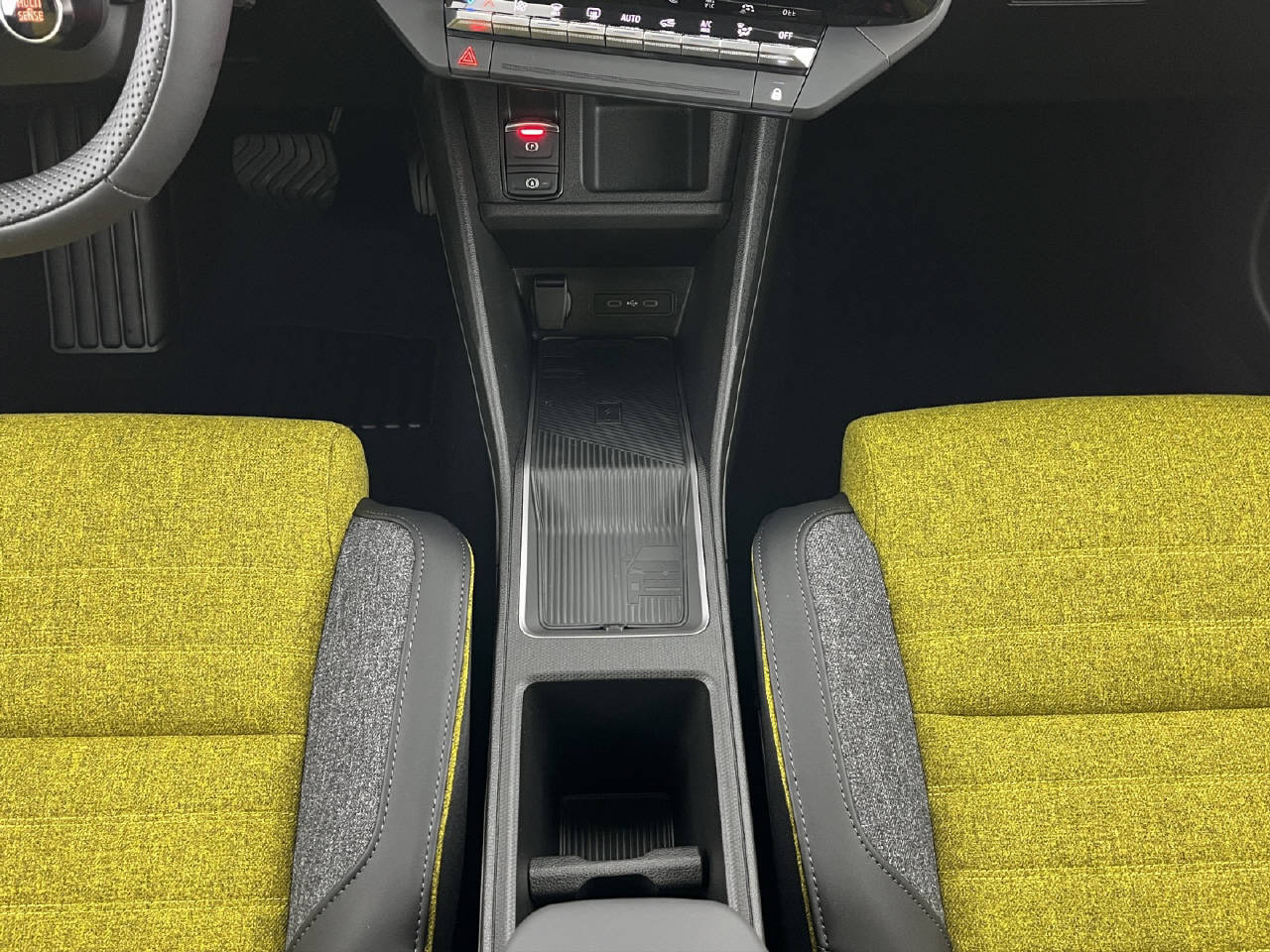 RENAULT R5 E-Tech Comfort Range iconic five-image-12