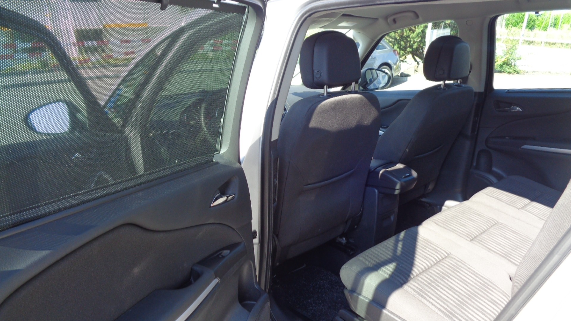 OPEL Zafira Tourer 1.4i 16V Turbo Enjoy Automatic-image-9