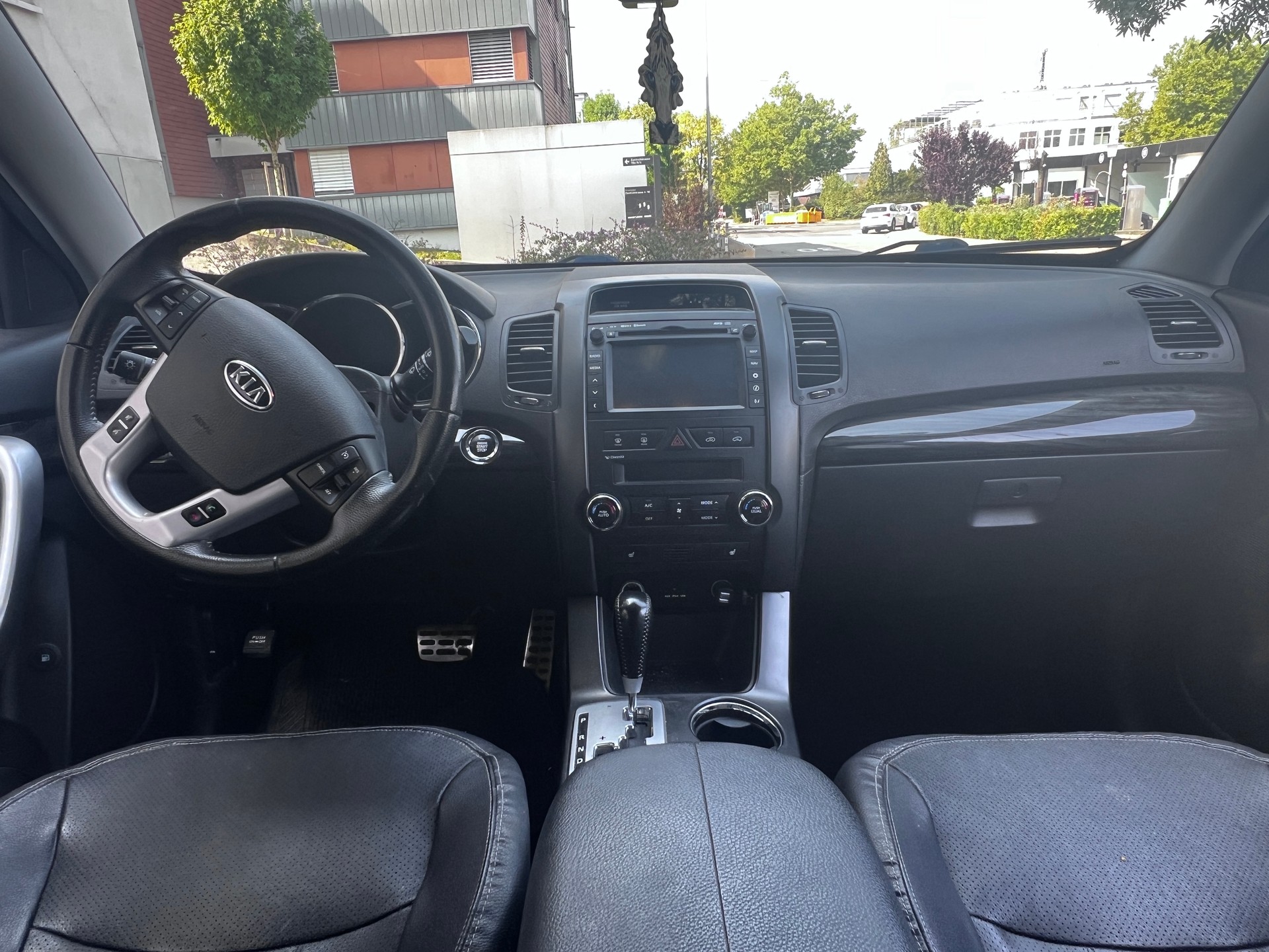 KIA Sorento 2.2 CRDI Style Automatic-image-5