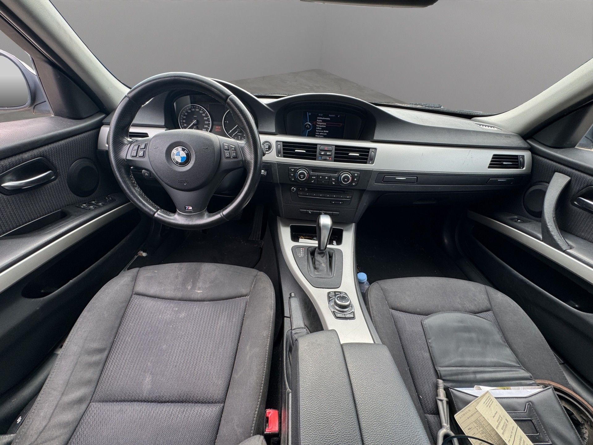 BMW 320d xDrive Touring Steptronic-image-12