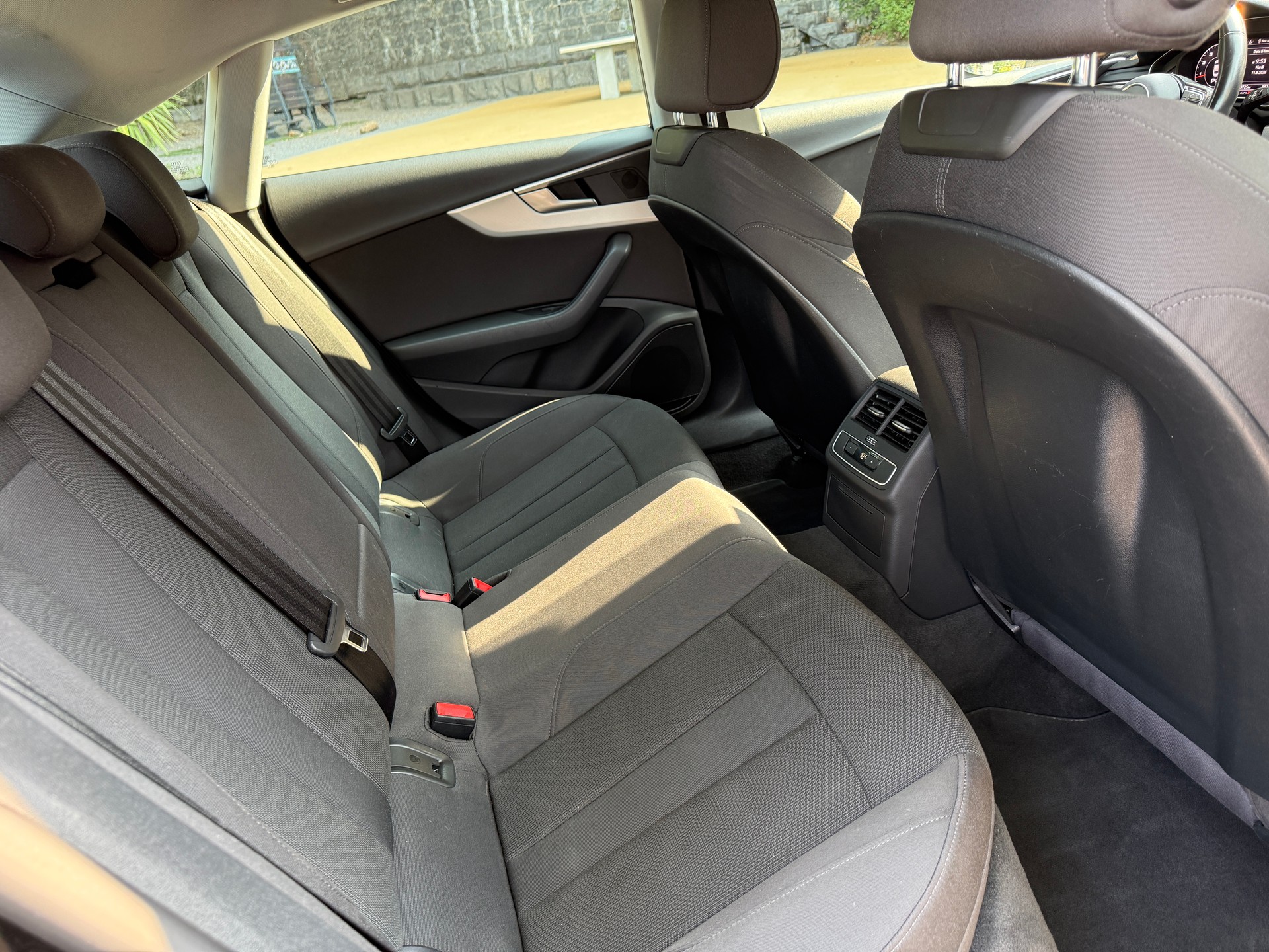 AUDI A5 Sportback 2.0 TFSI Sport quattro S-tronic-image-17