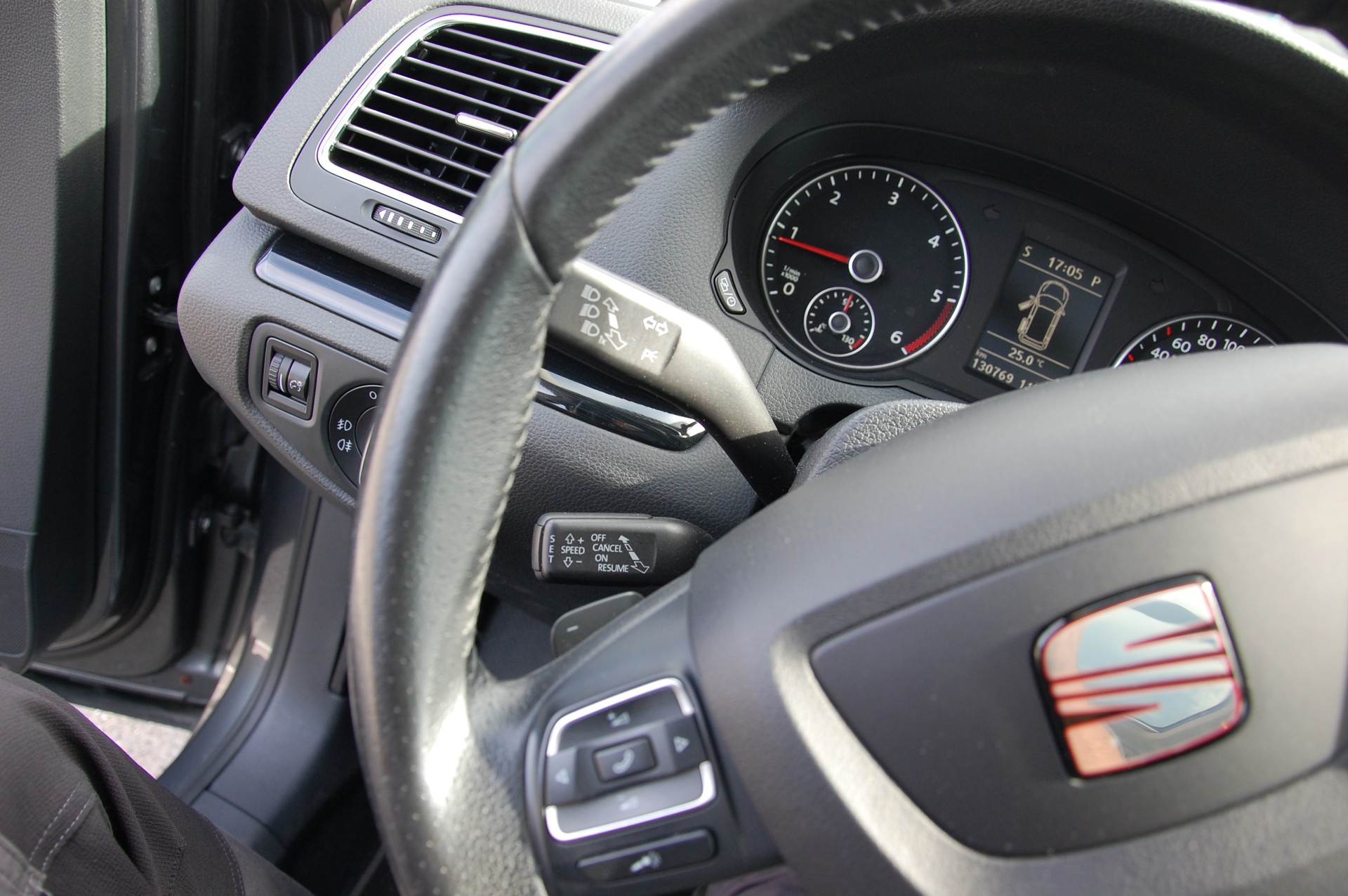 SEAT Alhambra 2.0 TDI Style Viva-image-14