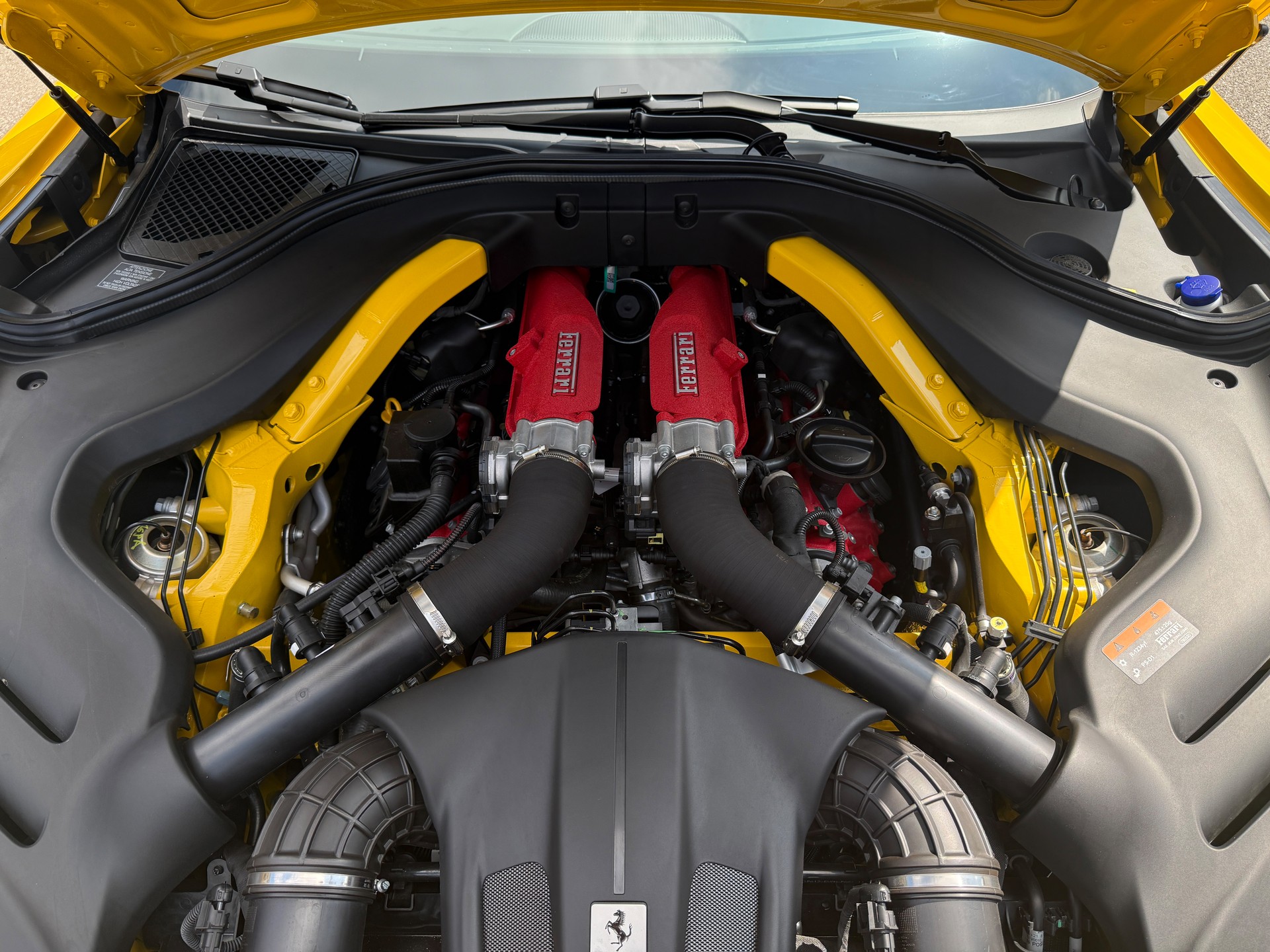 FERRARI Roma 3.9 V8 T-image-17