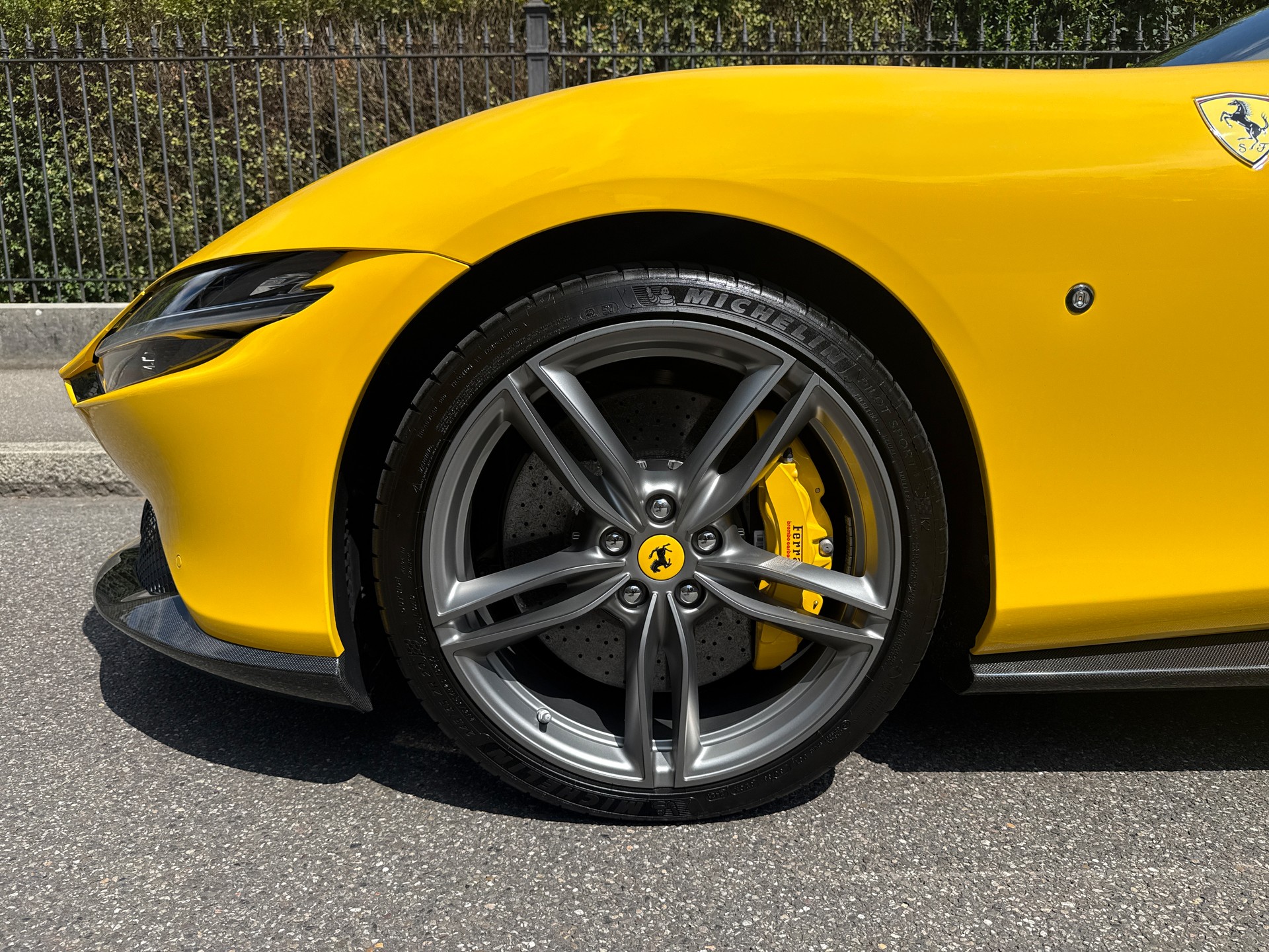 FERRARI Roma 3.9 V8 T-image-2