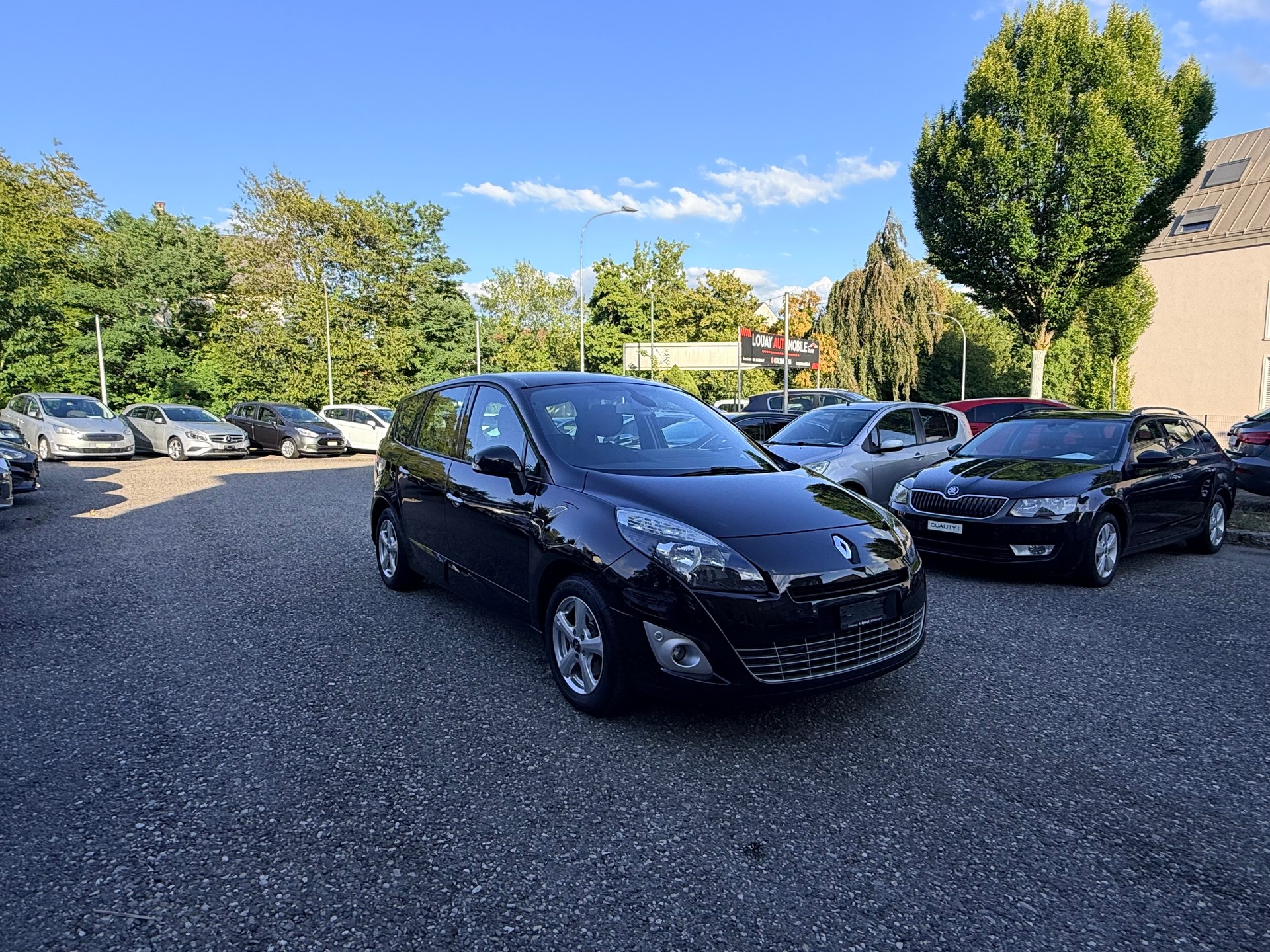 RENAULT Grand Scénic 1.9 dCi Dynamique-image-1