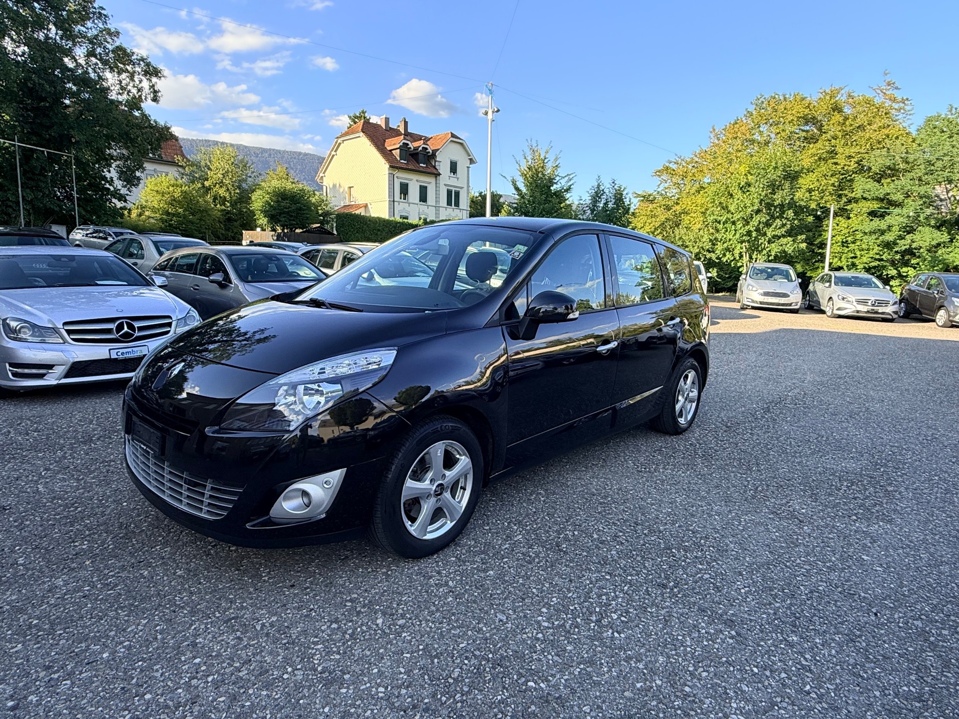 RENAULT Grand Scénic 1.9 dCi Dynamique-image-4