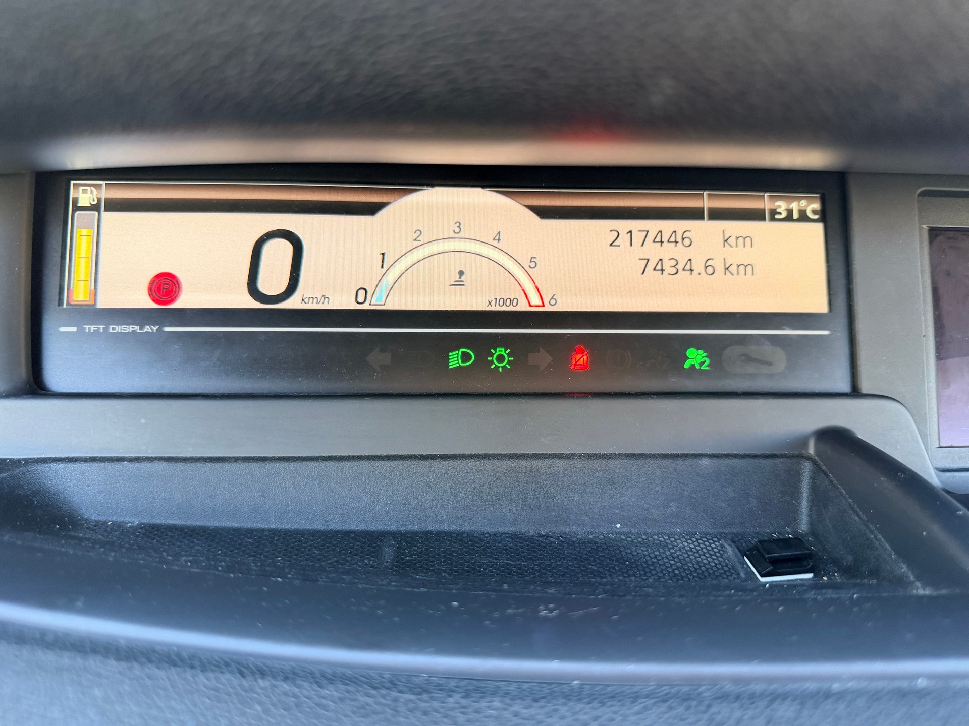 RENAULT Grand Scénic 1.9 dCi Dynamique-image-21