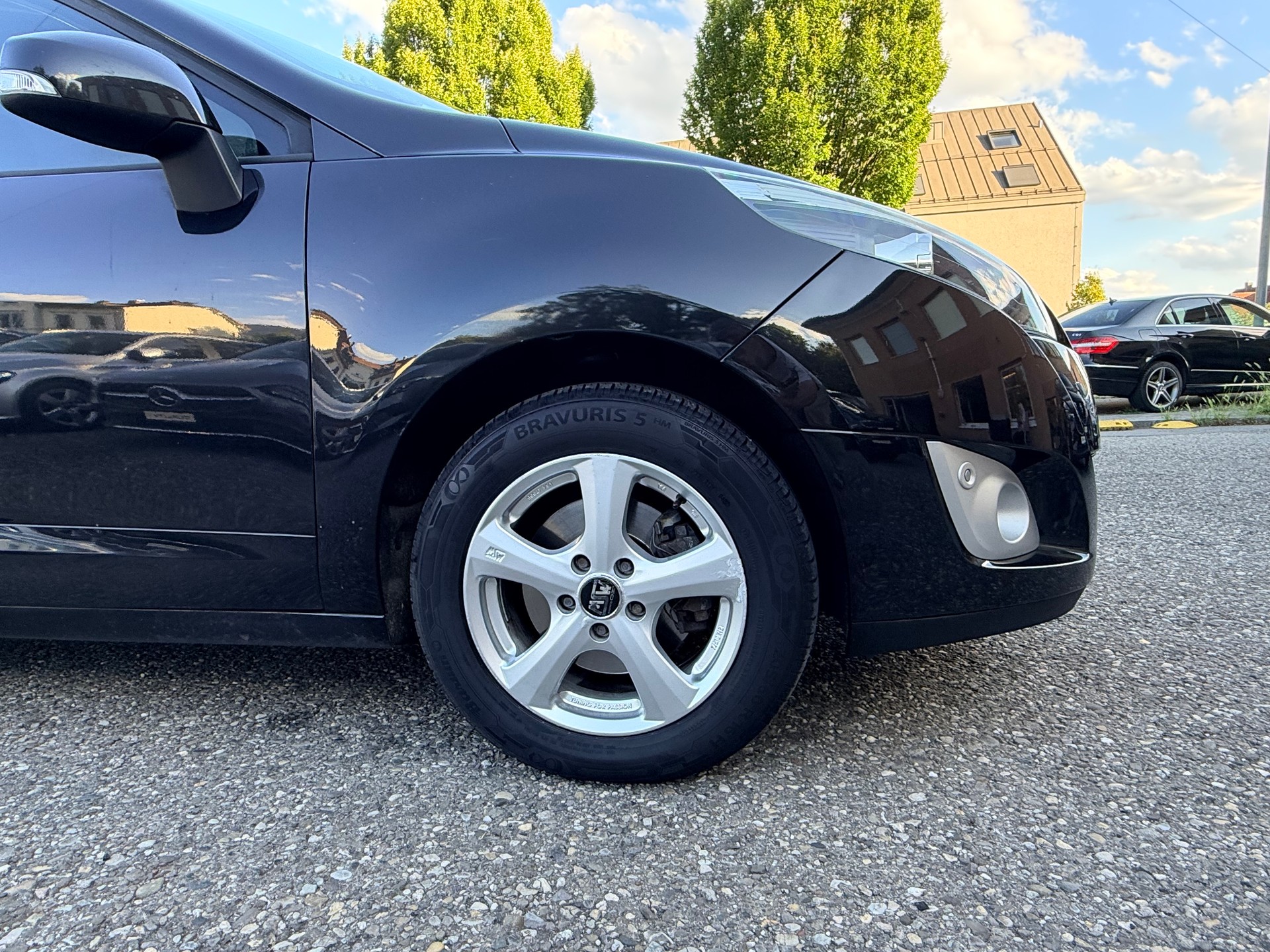 RENAULT Grand Scénic 1.9 dCi Dynamique-image-12
