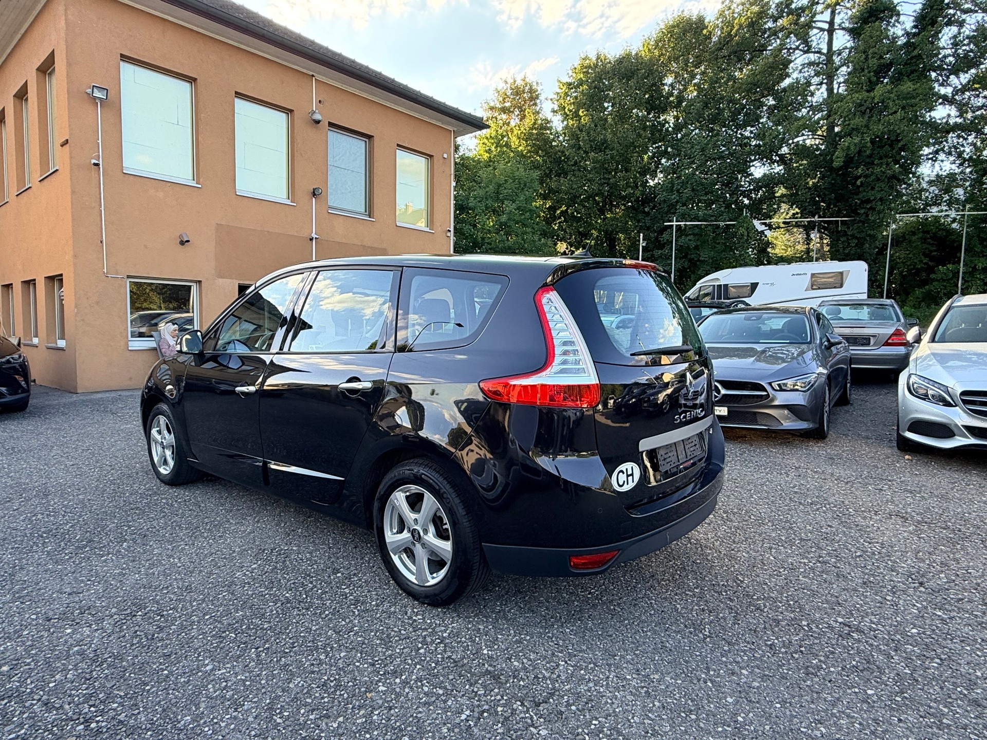 RENAULT Grand Scénic 1.9 dCi Dynamique-image-10