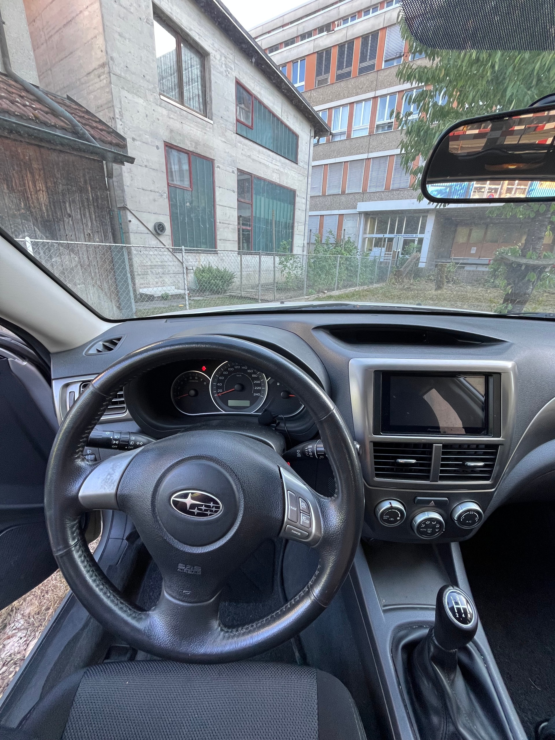 SUBARU 2.0 R Swiss-image-0