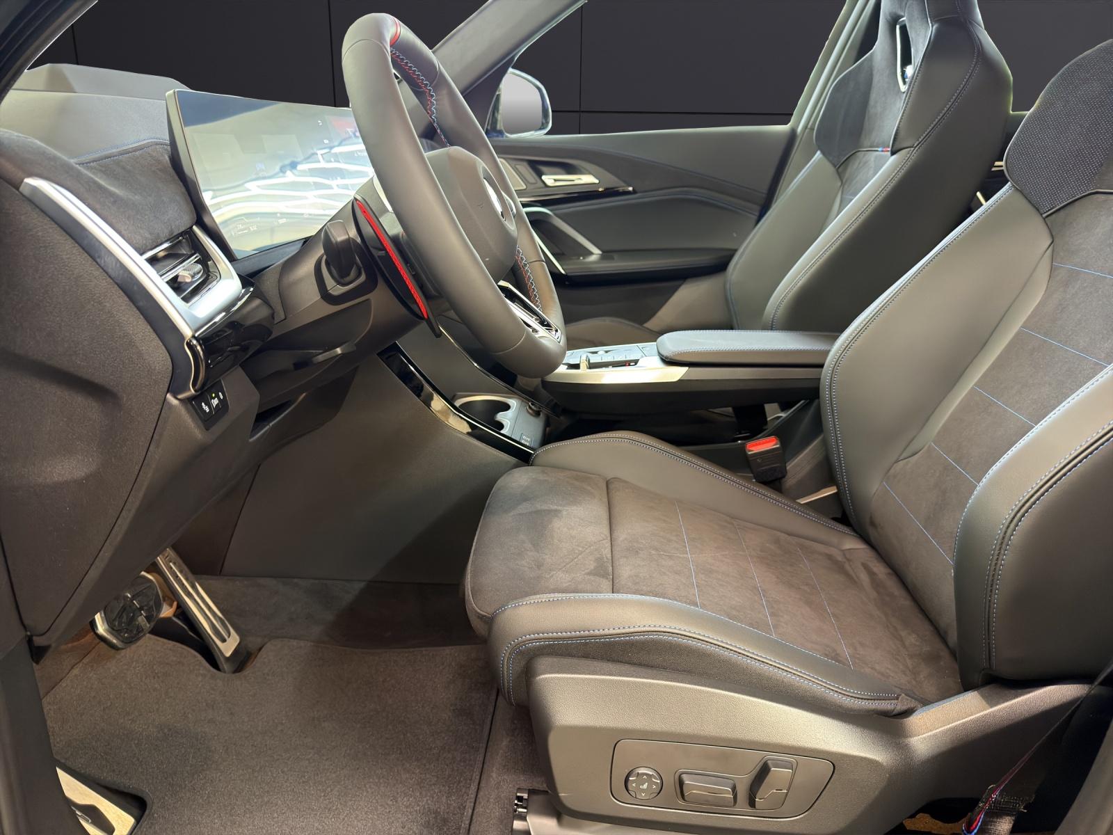 BMW X1 M35i-image-10