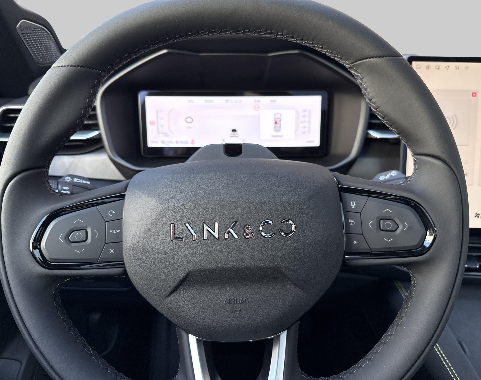 LYNK & CO 01 1.5 PHEV More-image-11