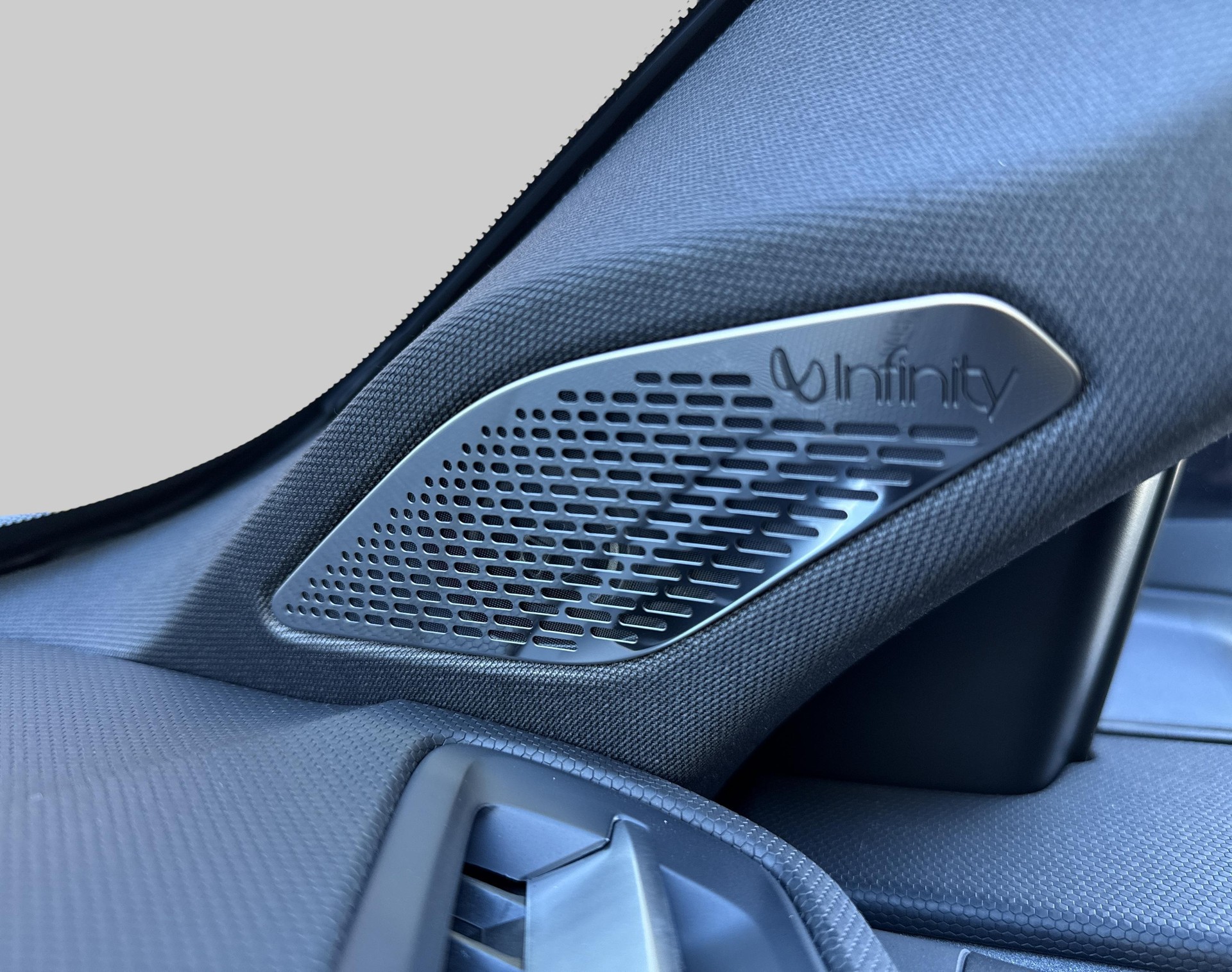 LYNK & CO 01 1.5 PHEV More-image-15