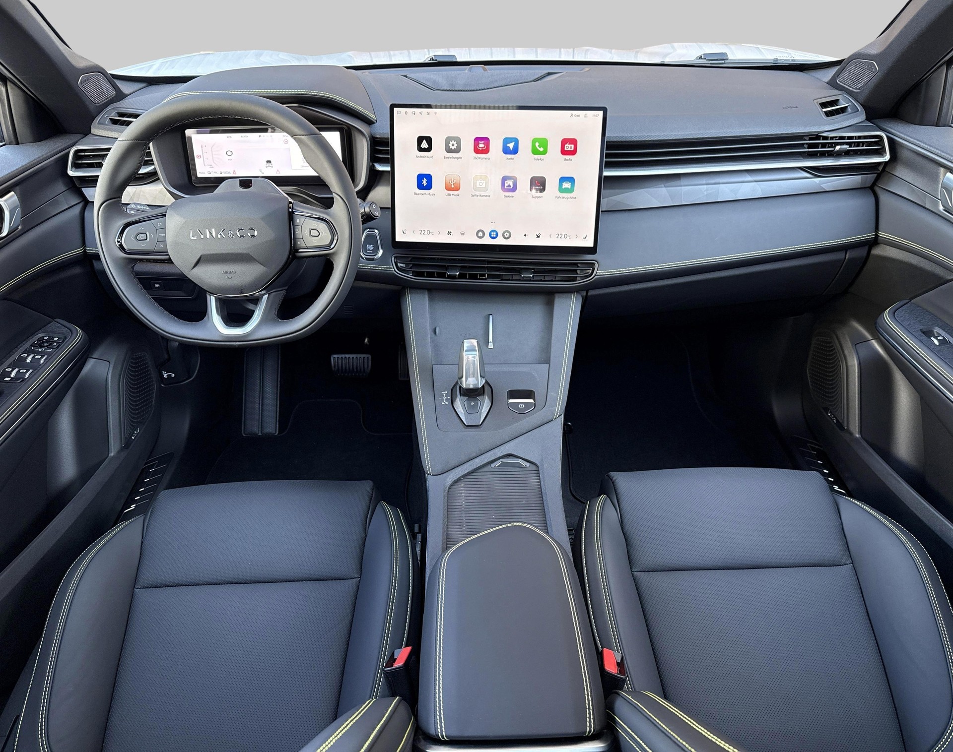 LYNK & CO 01 1.5 PHEV More-image-4