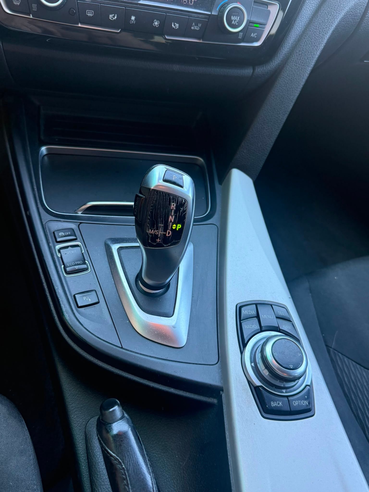 BMW 318d Touring Steptronic-image-14