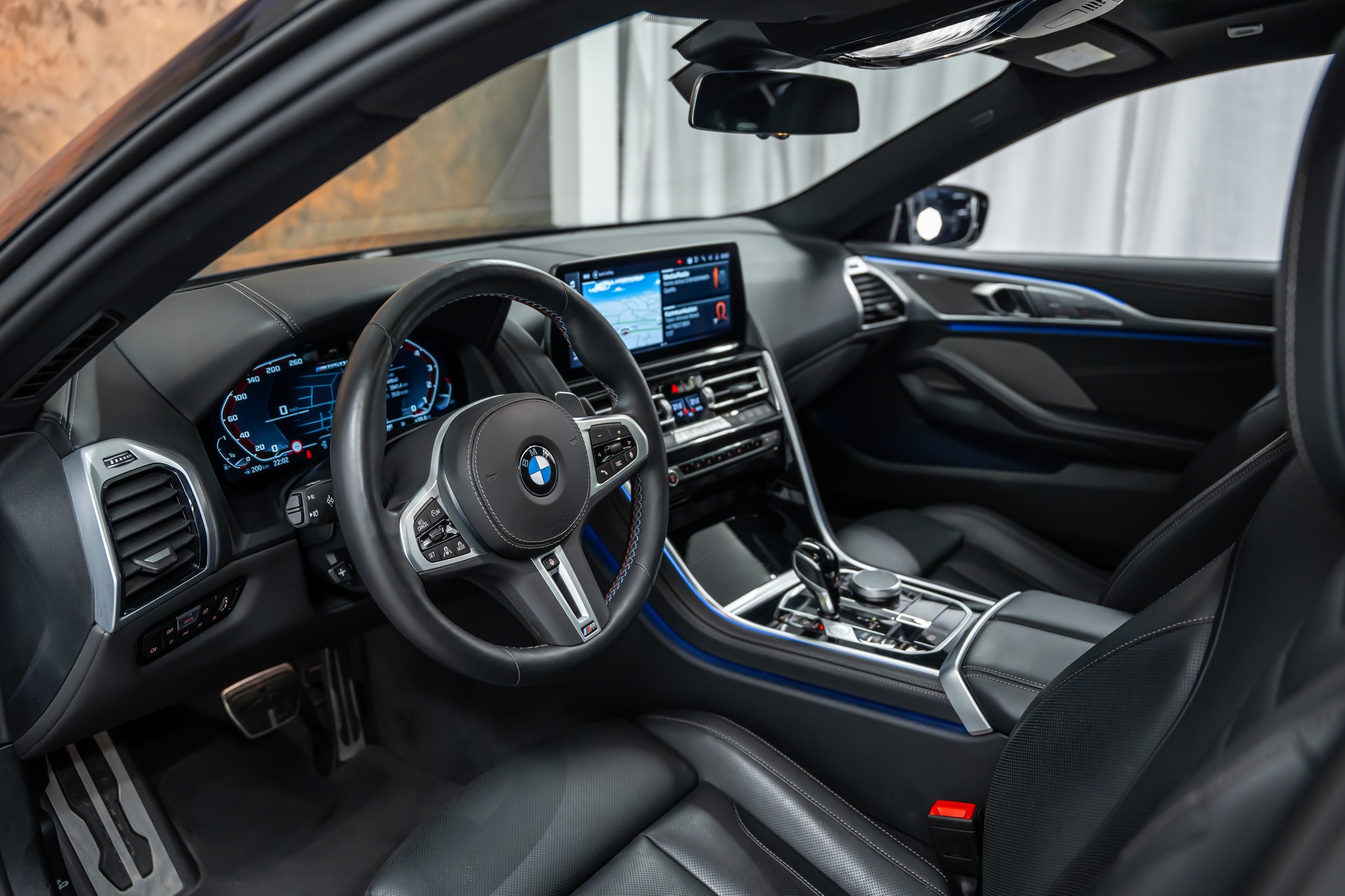 BMW M850i xDrive Gran Coupé Steptronic *Facelift*Panorama*360°*Iconic Glow*-image-11
